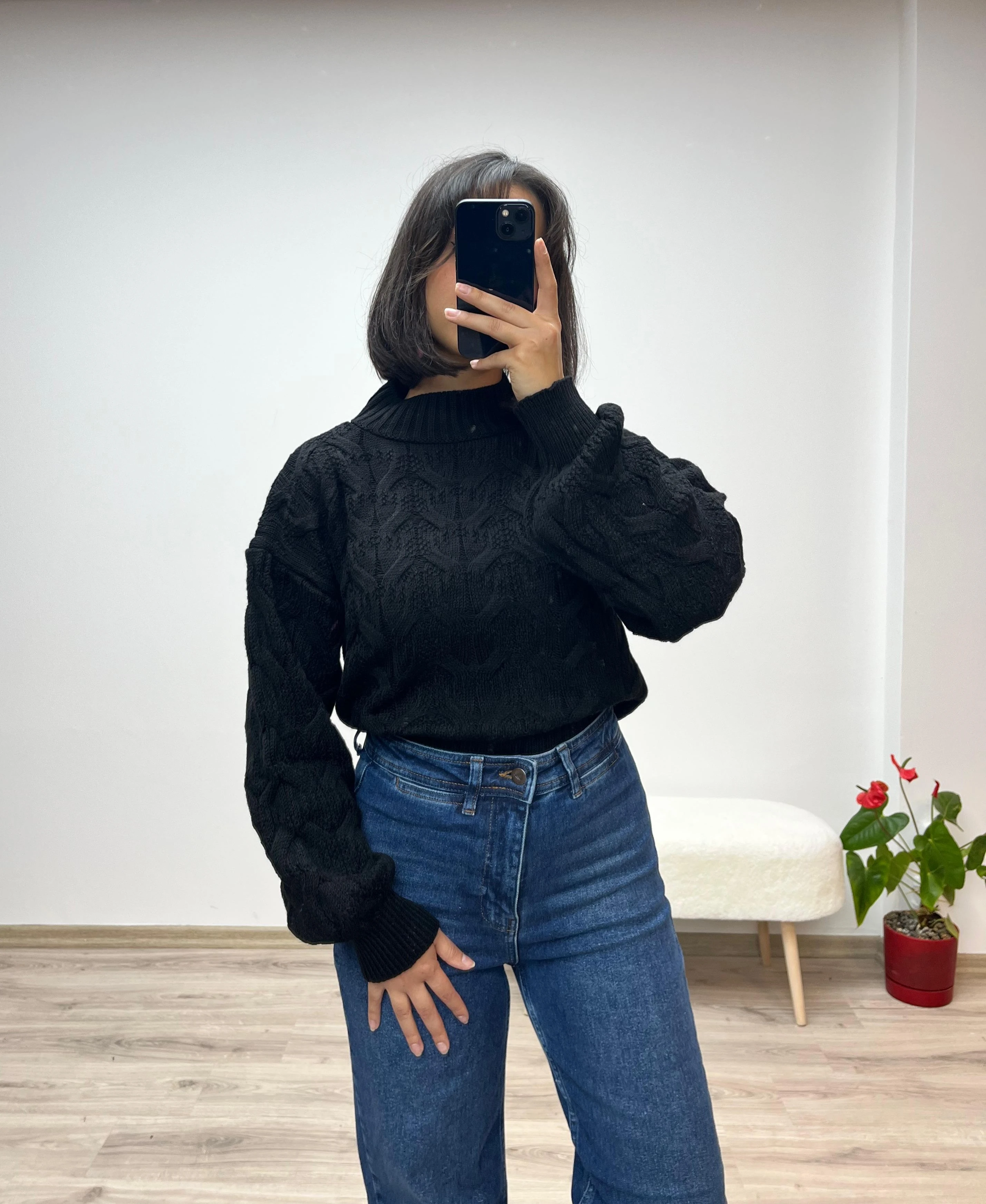 Kabartma Desenli Balıkçı Yaka Triko Kazak