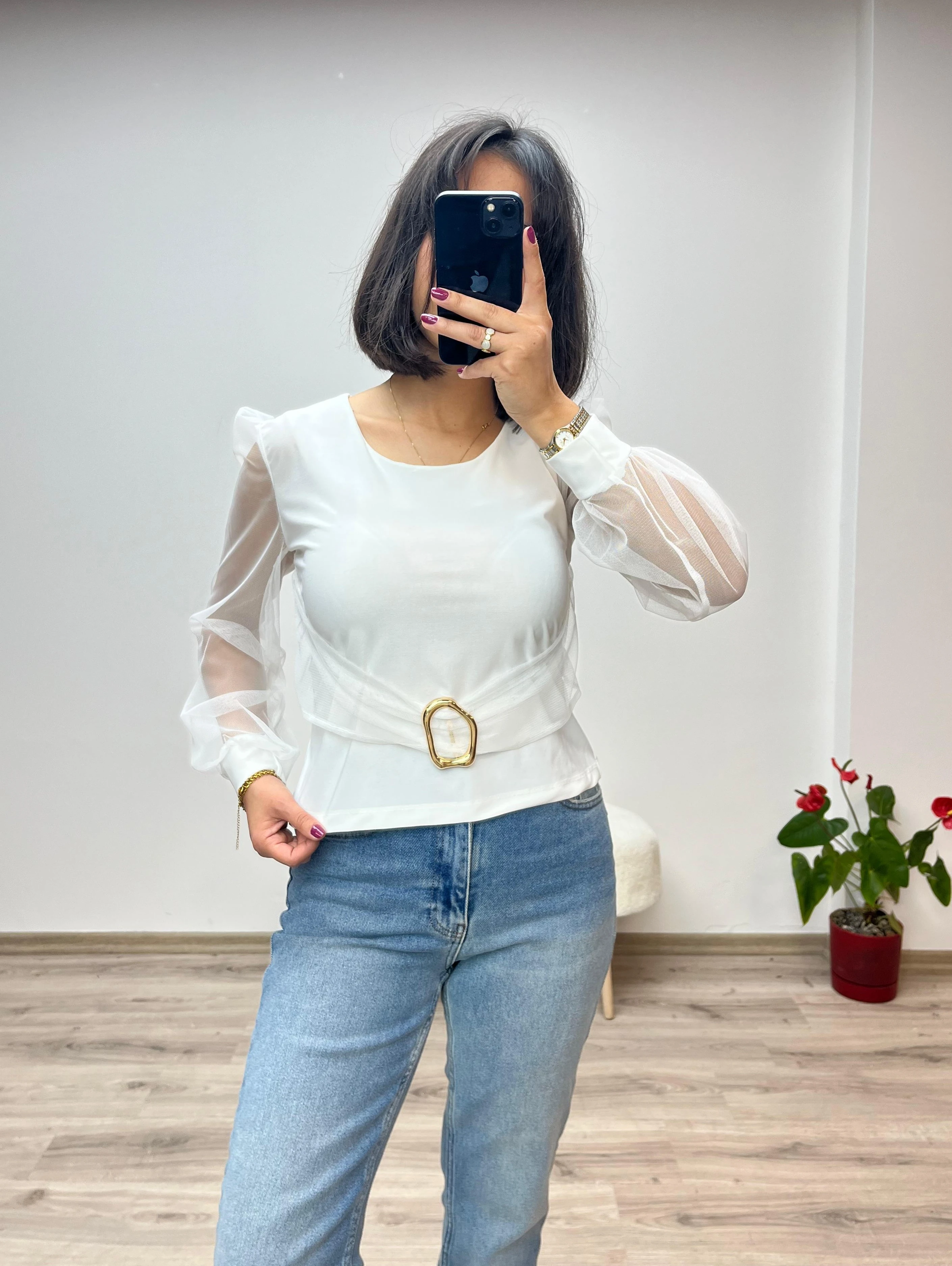 Kolu Tüllü Bel Tokalı Bluz