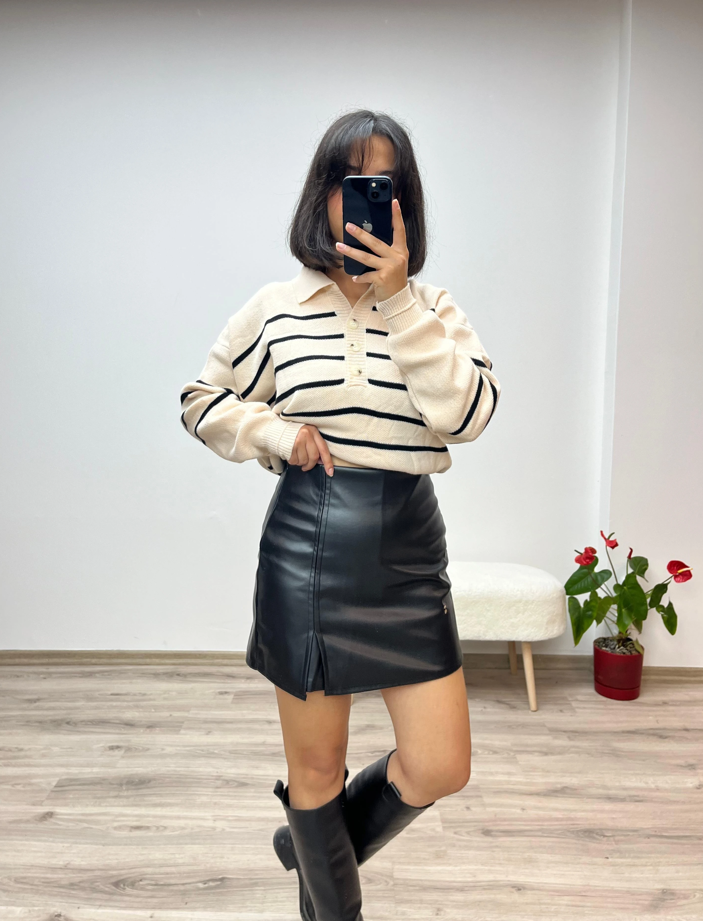 Deri Şortlu Mini Etek