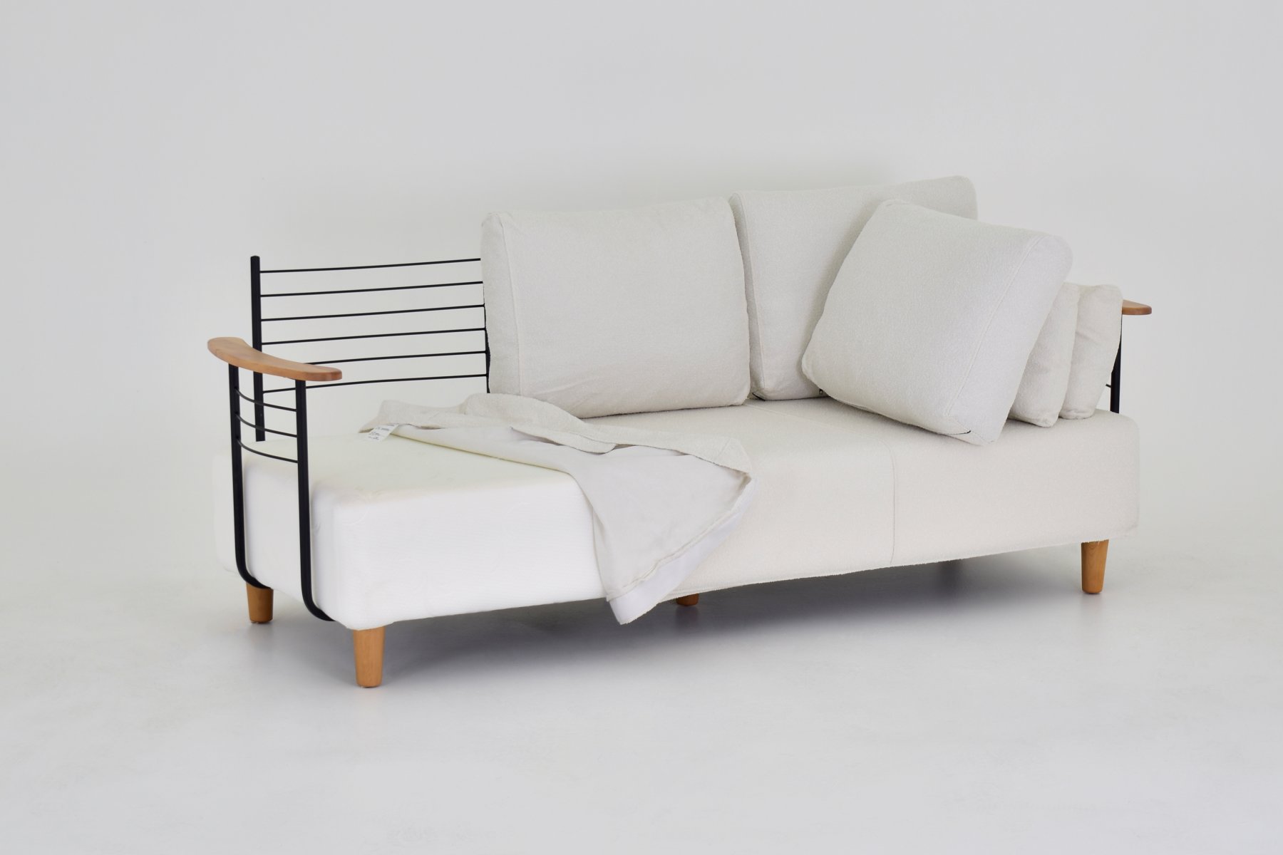 Serdivan Balkon Oturma Grubu (3-1-1-S)