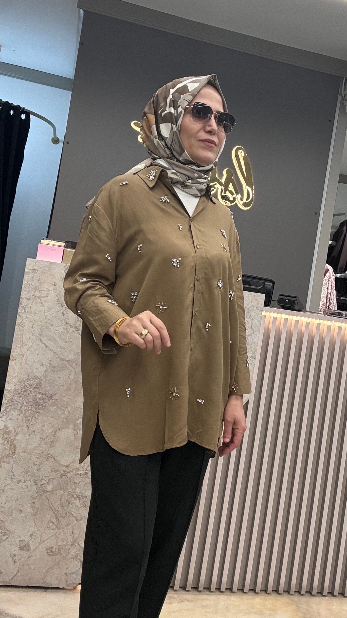 FAKİR KOL TAŞLI GÖMLEK