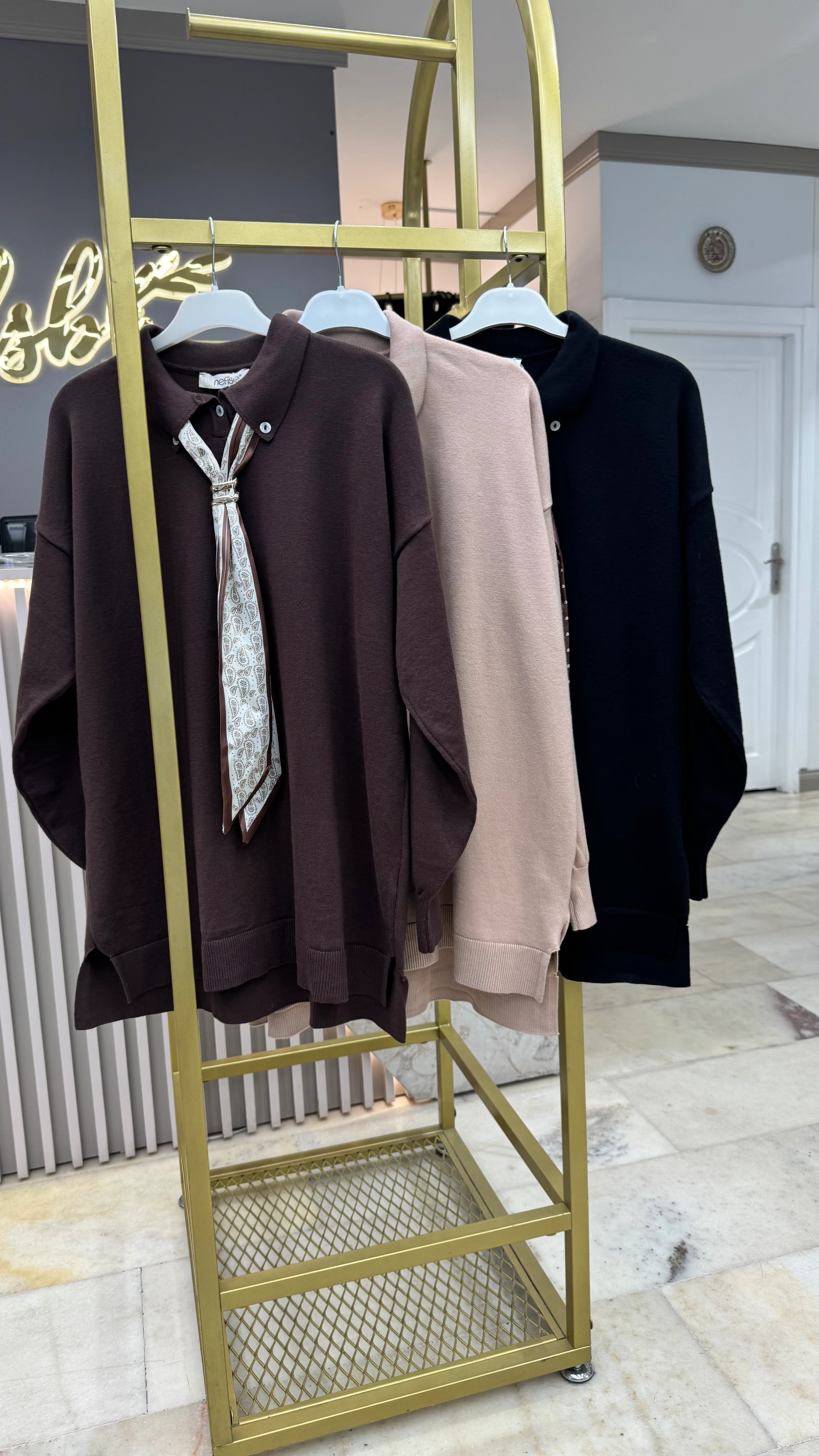 YAKA FULARLI TRİKO KAZAK 