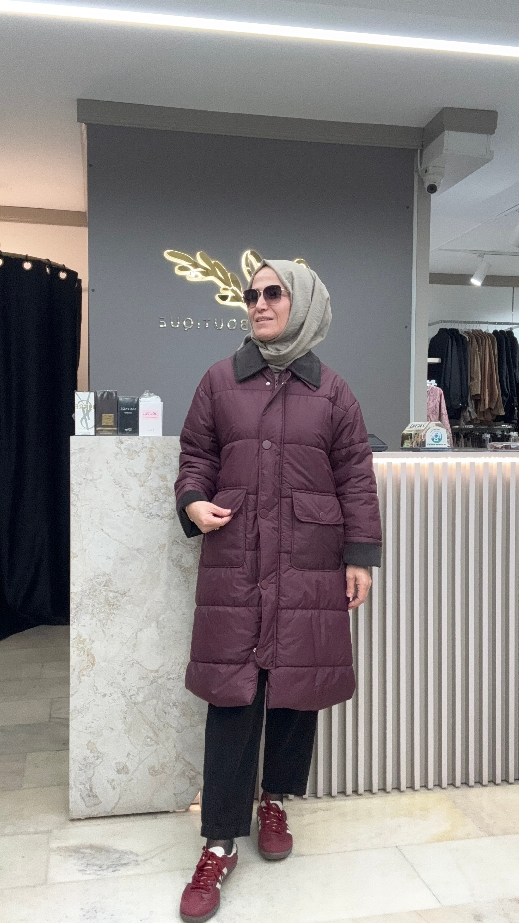 KADİFE DETAYLI KAPİTONE MONT