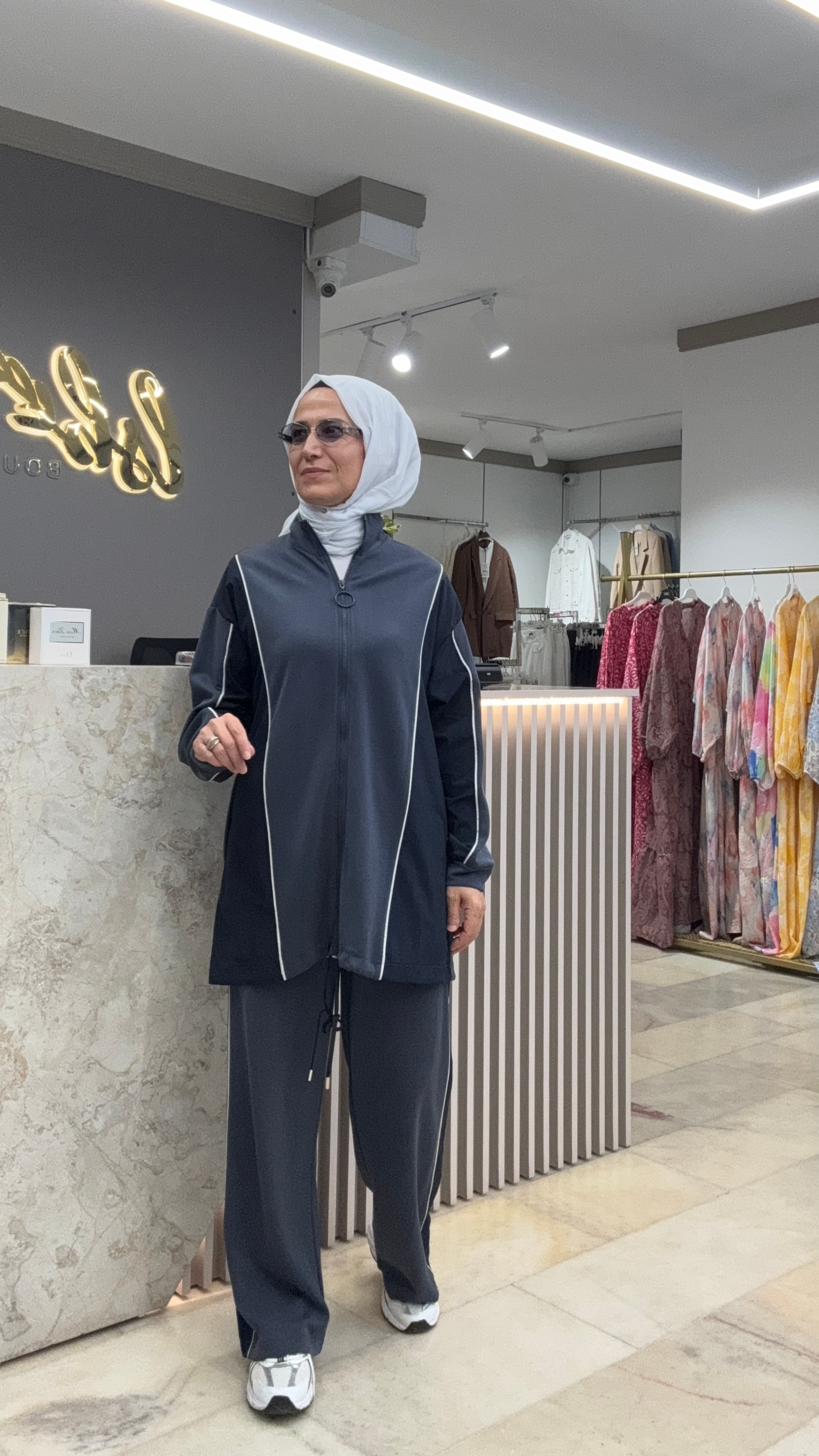 PARAŞÜT BİYE DETAYLI SPOR TAKIM