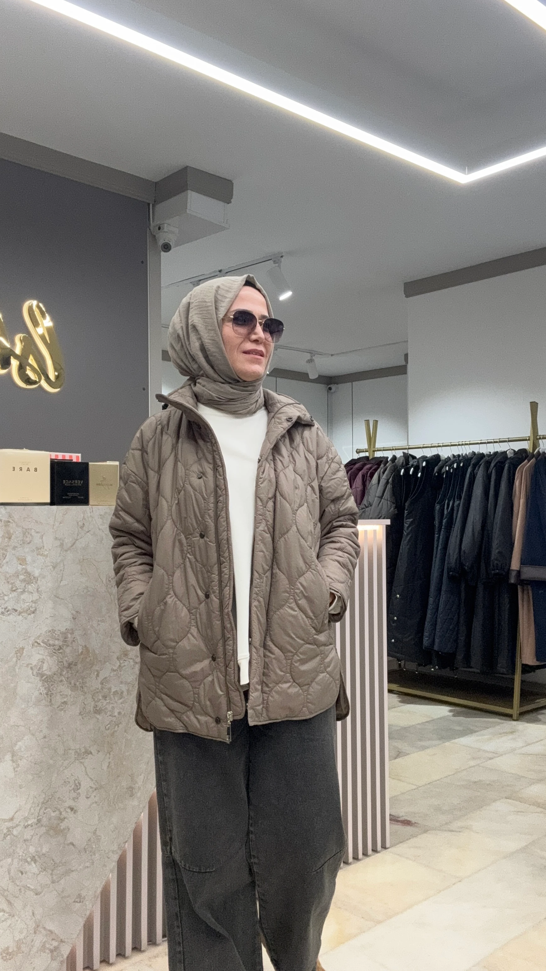 ÖN ÇITÇIT DETAYLI KAPİTONE MONT