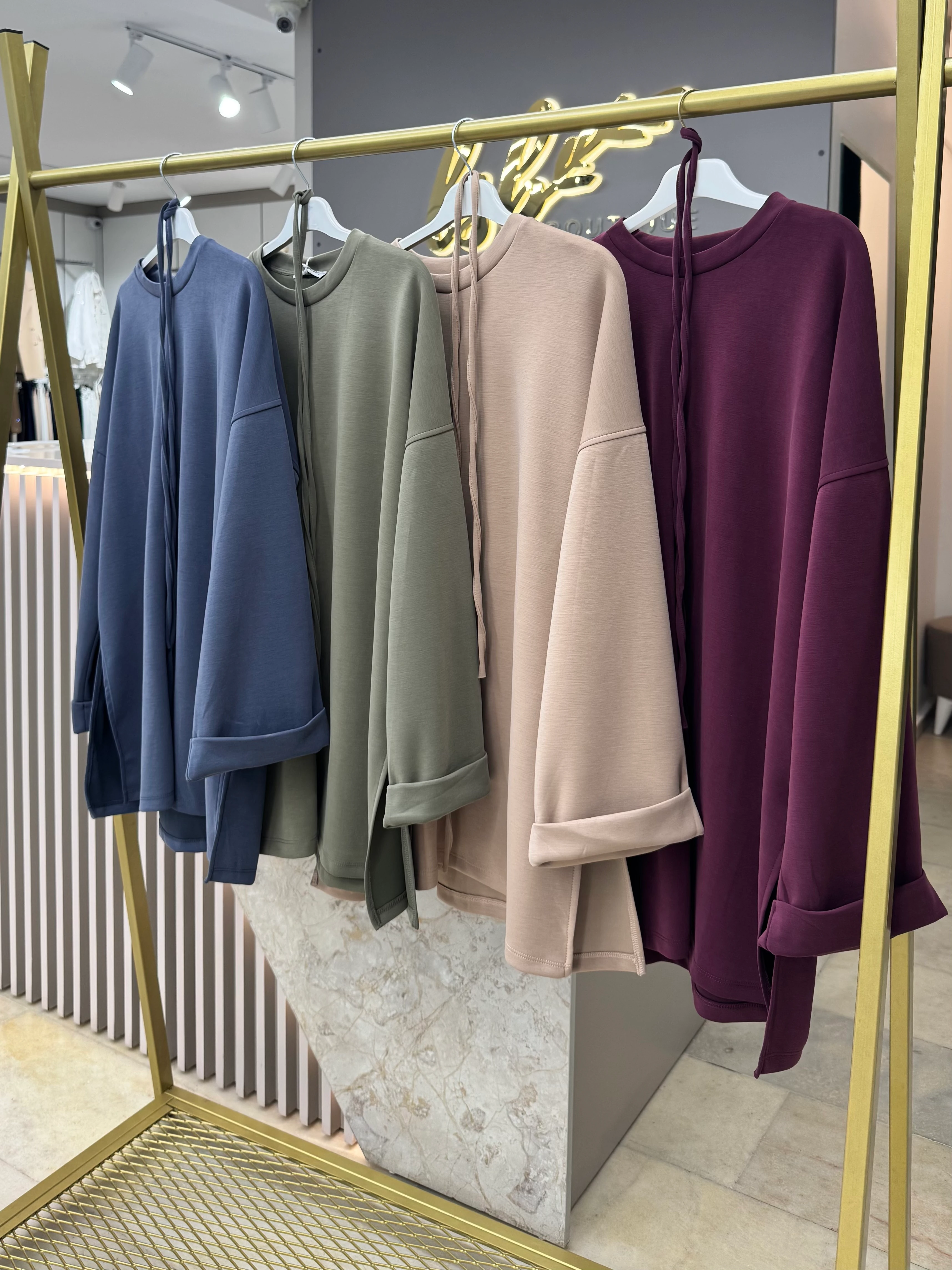 YANLAR YIRTMAÇLI MODAL TUNİK