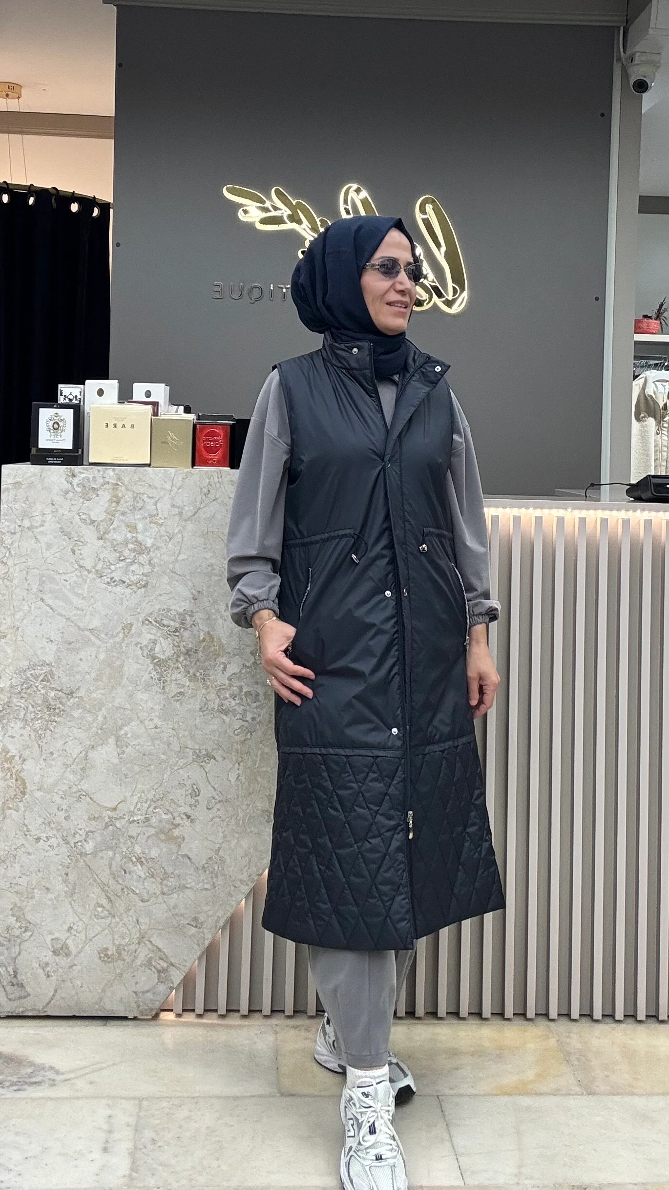 KAPİTONE DETAYLI UZUN YELEK