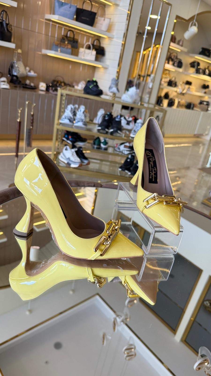 Duygushoesbag Kadın Rugan Limon Sarı Zincirli Stiletto