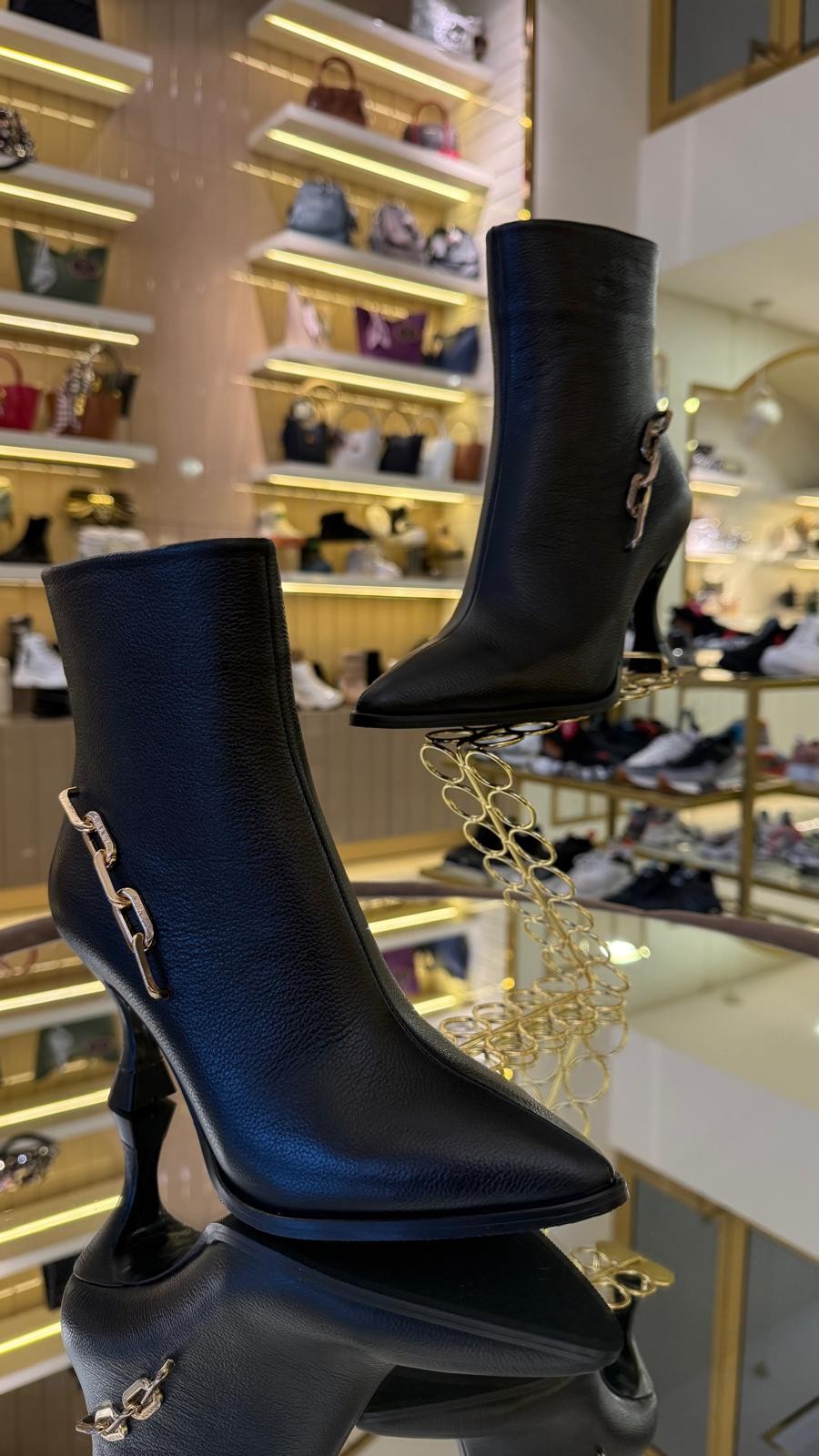 Duygushoesbag Hakiki Deri Zincir Aksesuarlı Bot