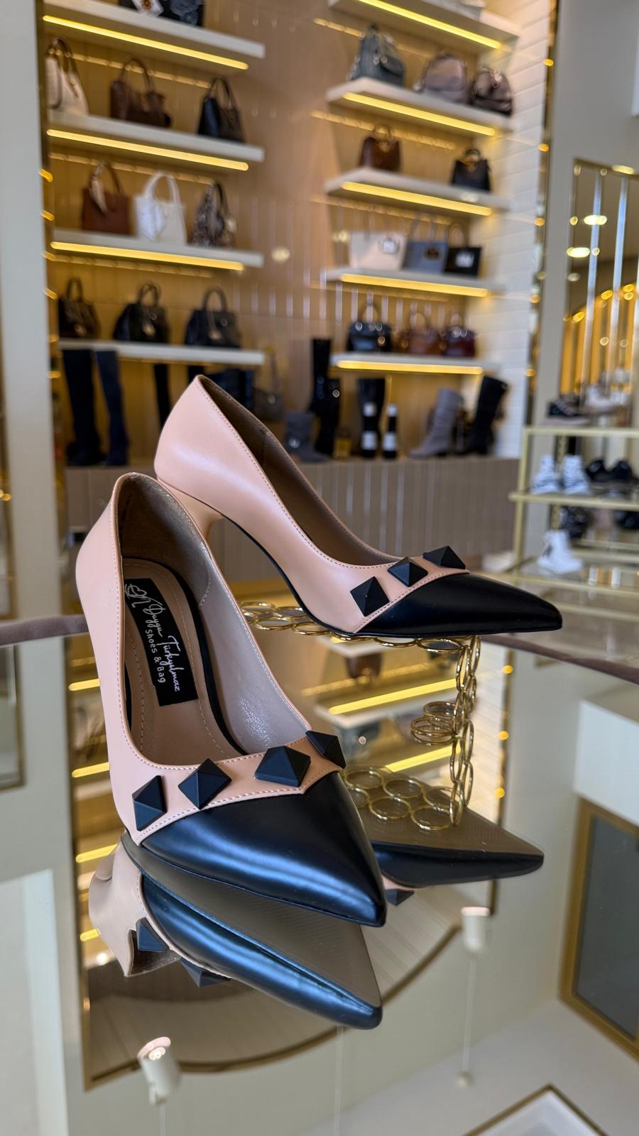 İthal İki Renk Zımbalı Model Kadın Stiletto