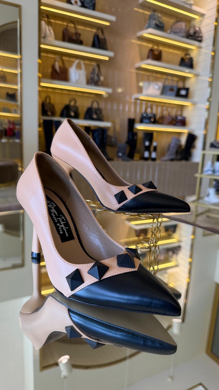 İthal İki Renk Zımbalı Model Kadın Stiletto