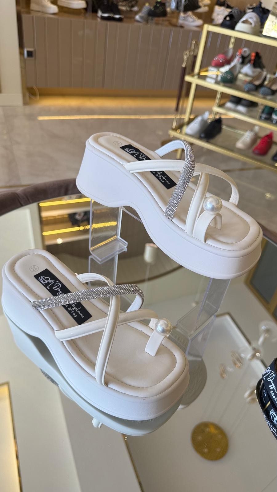 İthal İncili Model Kadın Yüksek Taban Sandalet