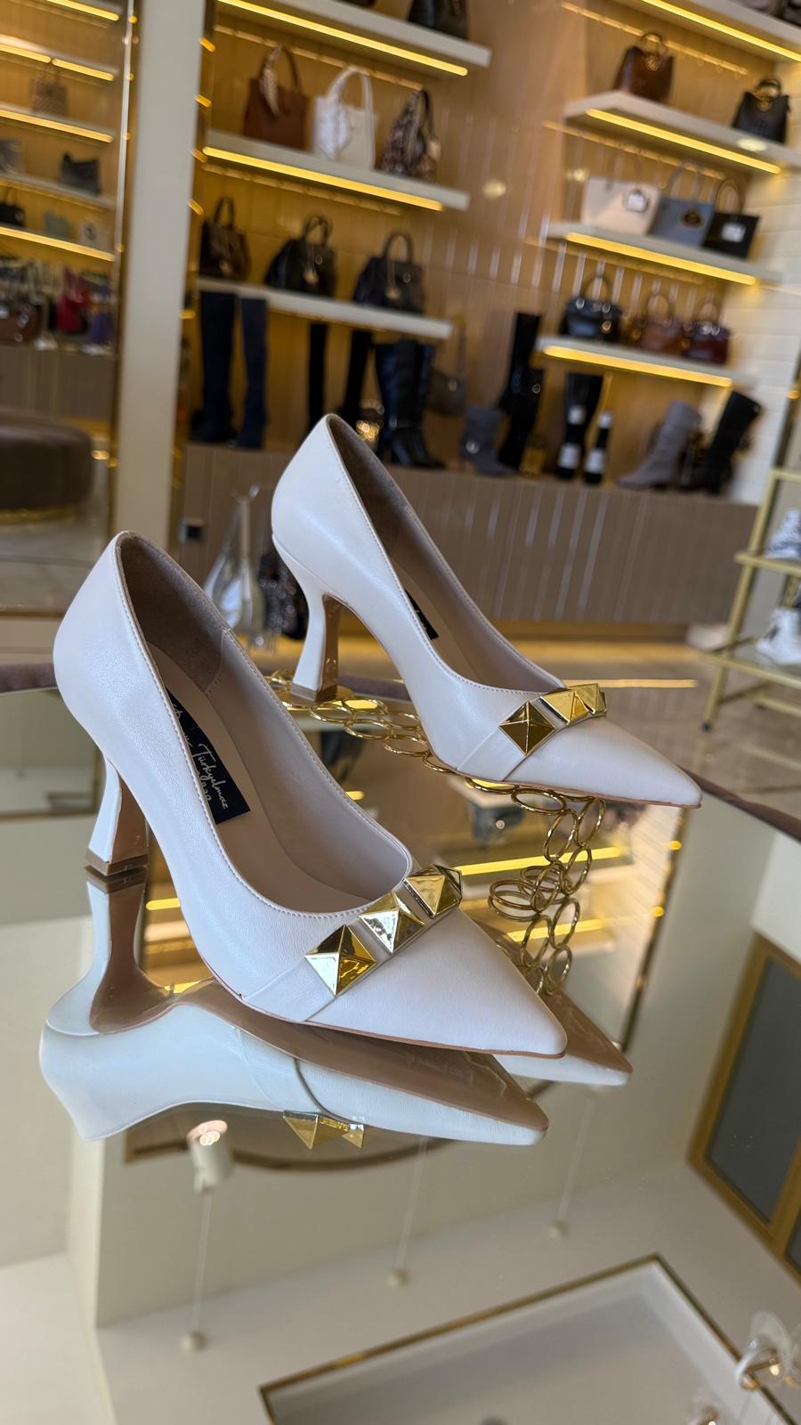 İthal Zımbalı Kısa Topuk Rahat Model Siletto