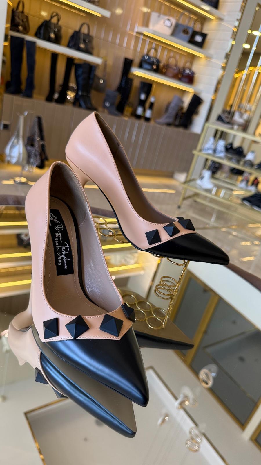 İthal İki Renk Zımbalı Model Kadın Stiletto