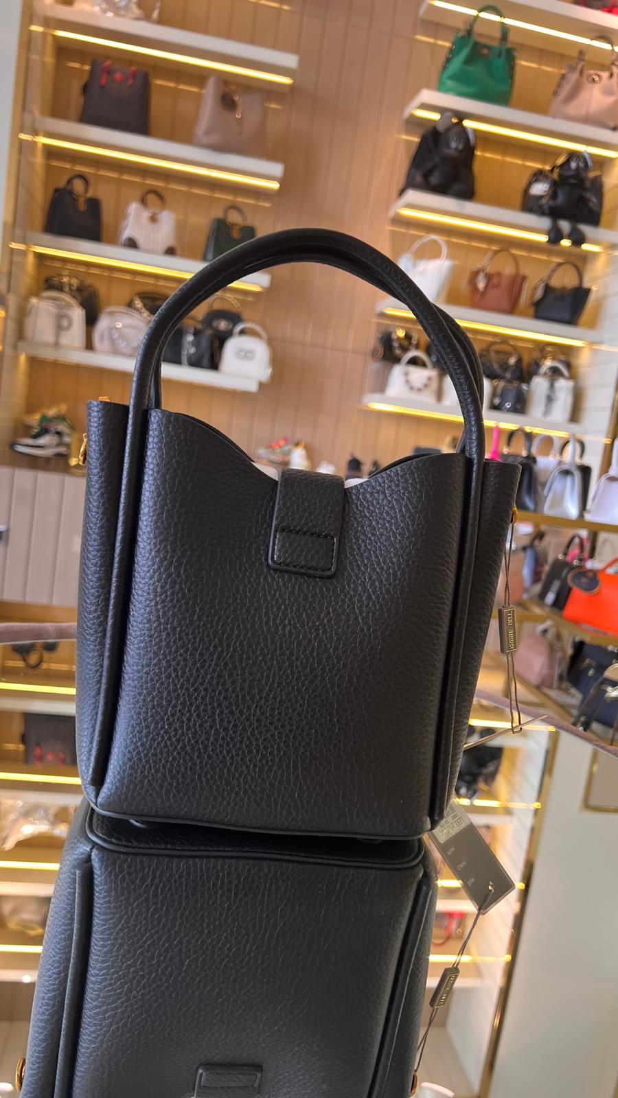 İthal Deri Üçgen Tokalı Kadın Çanta