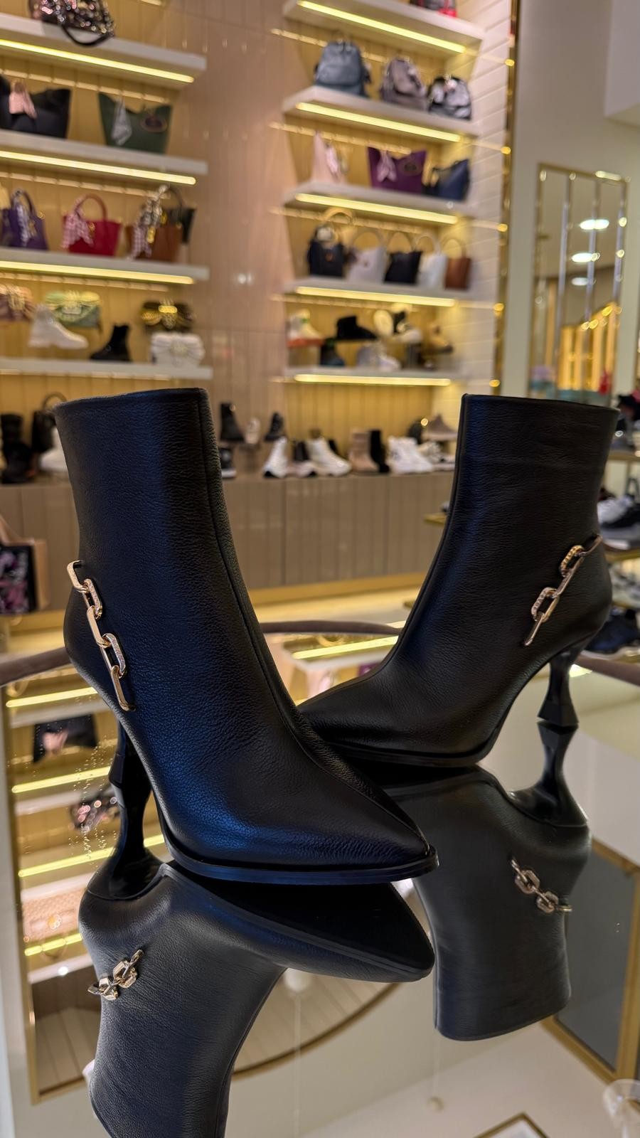 Duygushoesbag Hakiki Deri Zincir Aksesuarlı Bot