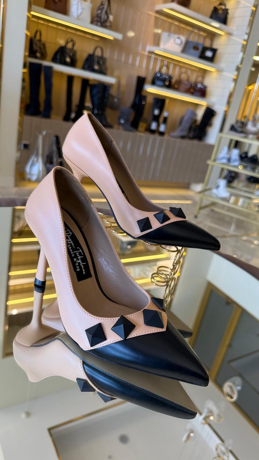 İthal İki Renk Zımbalı Model Kadın Stiletto