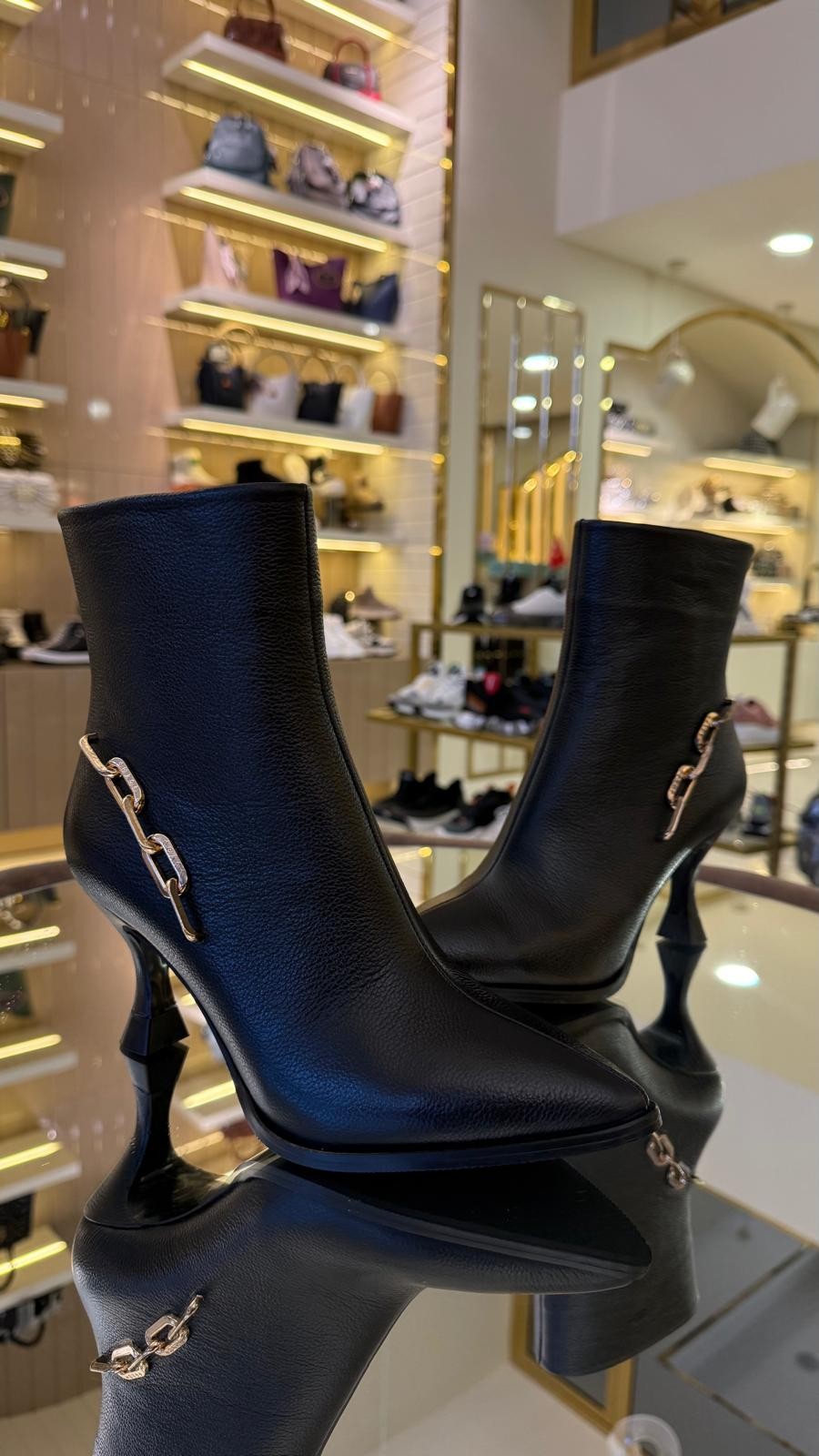 Duygushoesbag Hakiki Deri Zincir Aksesuarlı Bot