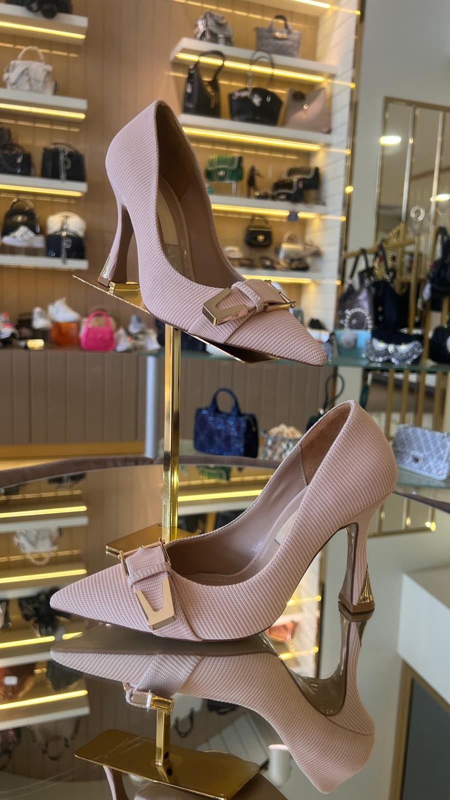 Kadın Zırh Kumaş Tokalı Model Ayakkabı