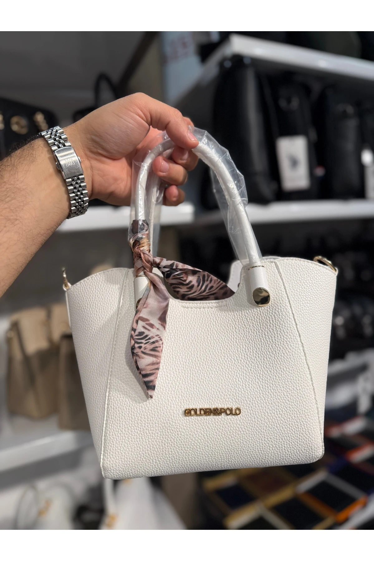 YUMUŞAK DERİ YÜKSEK KALİTE EL VE OMUZ ÇANTASI FULARLI