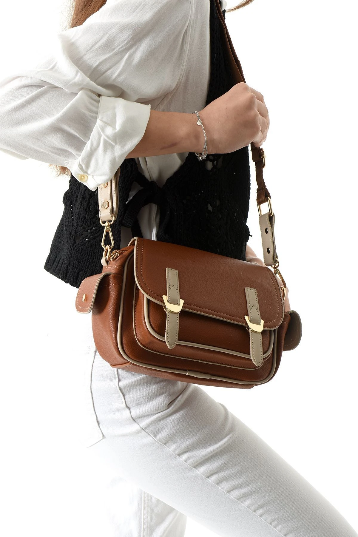 Kadın Lacivert Tokalı Kapaklı Ayarlanabilir Askılı Omuz ve Çapraz Çanta