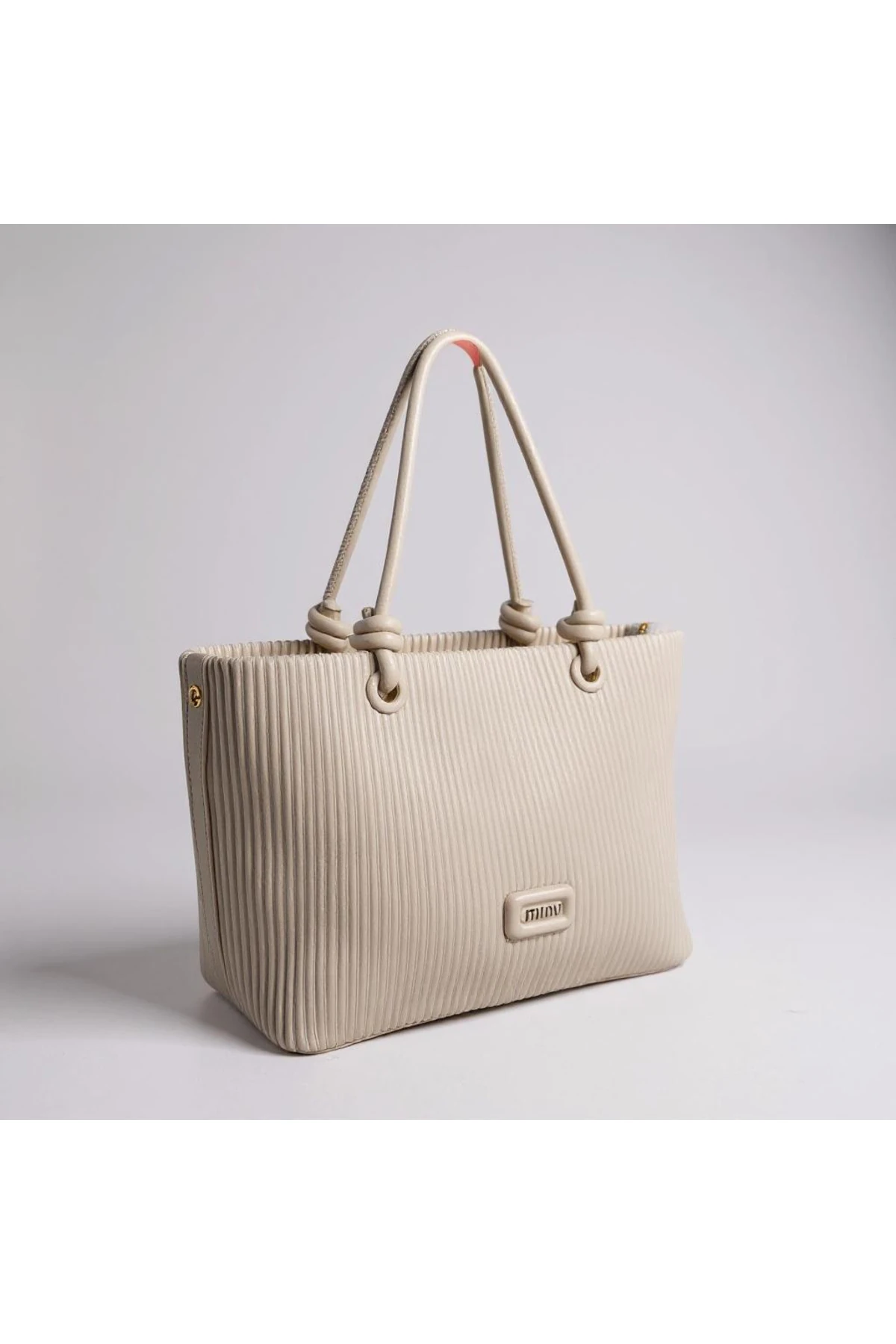 Kadın Bej Omuz ve Kol Çantası – Modern Tasarım Dokulu Orta Boy Günlük Çanta