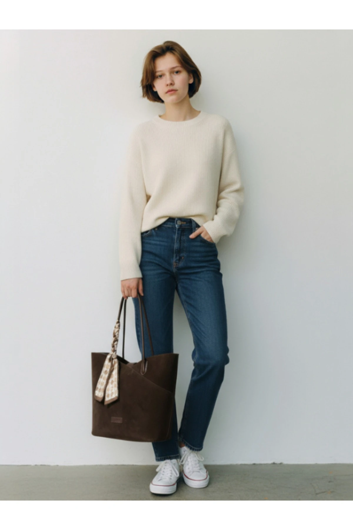 Kriste Bell Kahverengi Fular Detaylı %100 Hakiki Süet Deri Kadın Omuz ve El Çantası – Mini Çantalı