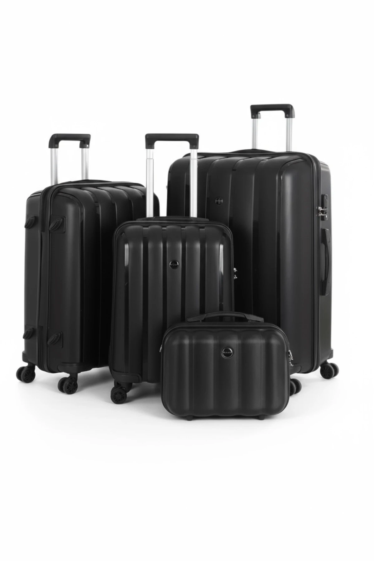 4’lü Kırılmaz Valiz Seti Siyah – Polipropilen, 360° Tekerlekli, Şifreli Kilitli Seyahat Bavul