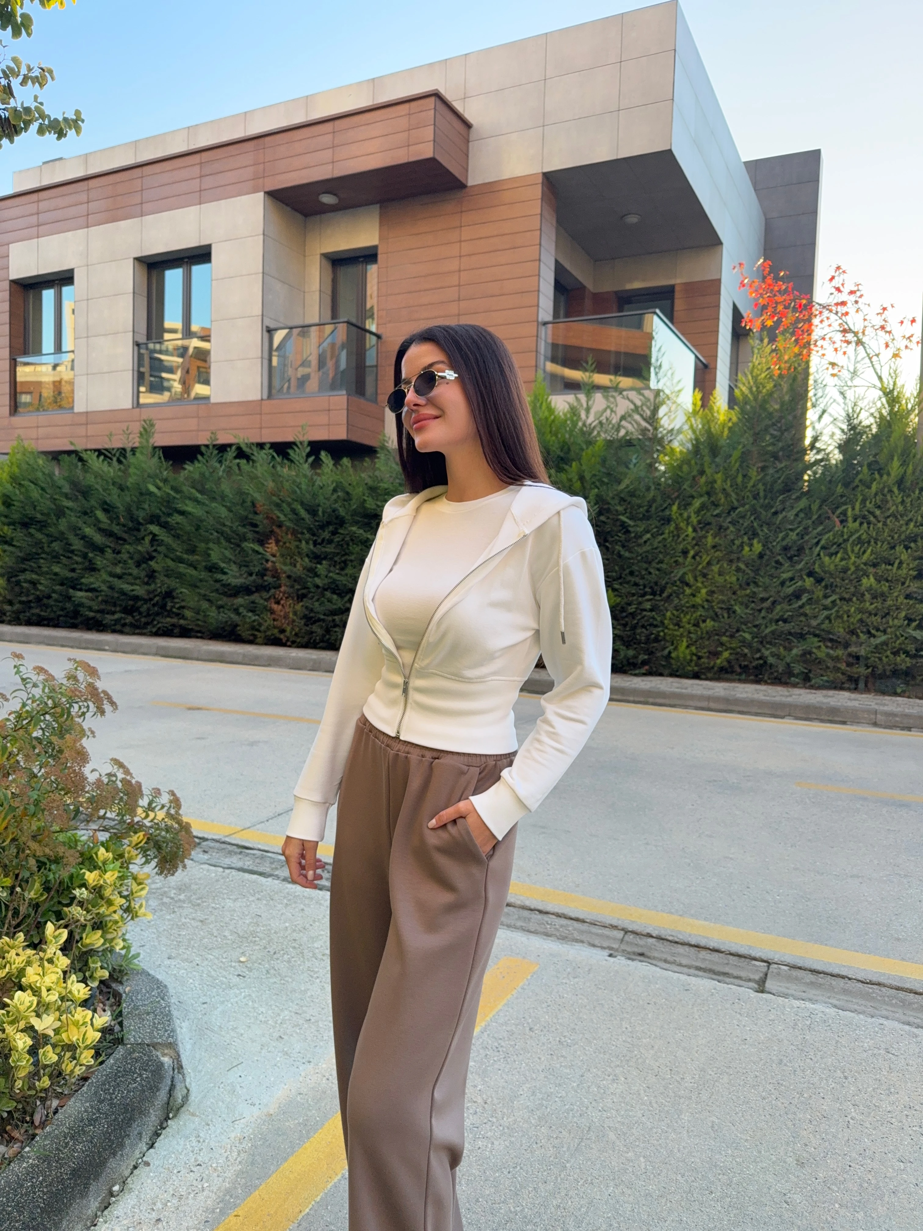 Ekru Kapüşonlu Pamuklu Hırka 