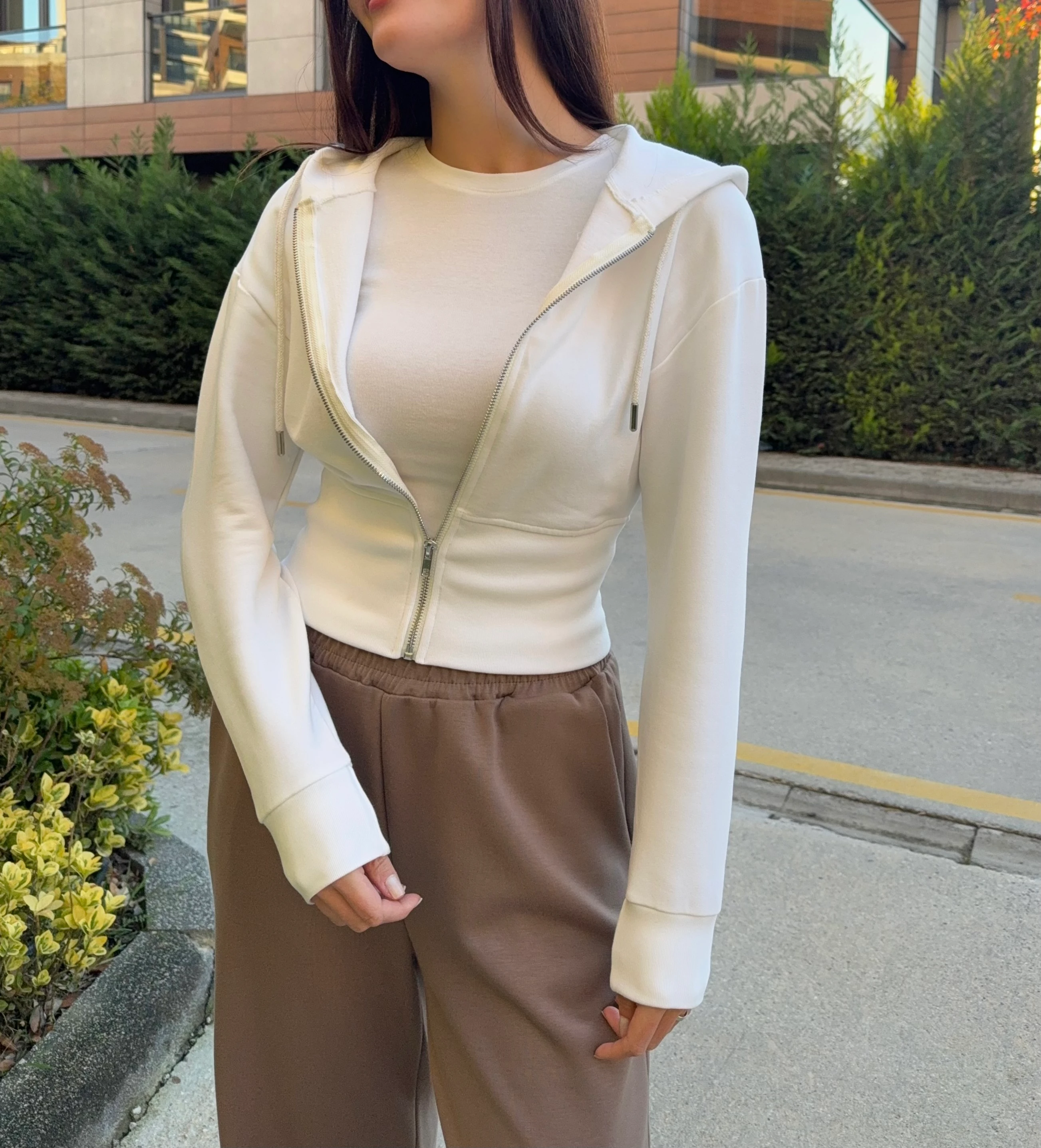 Ekru Kapüşonlu Pamuklu Hırka 