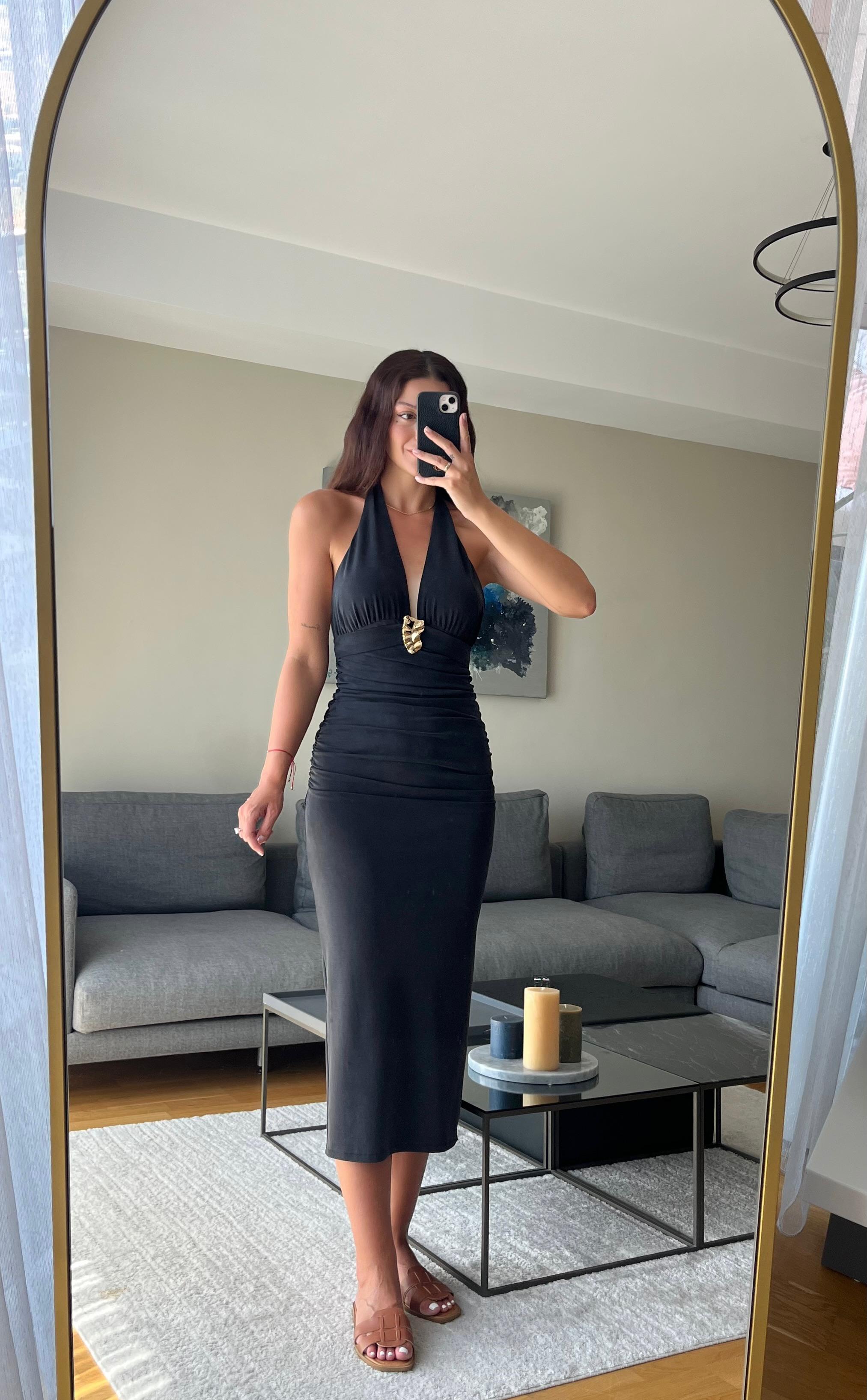 Aksesuar Detaylı Midi Elbise  - SİYAH