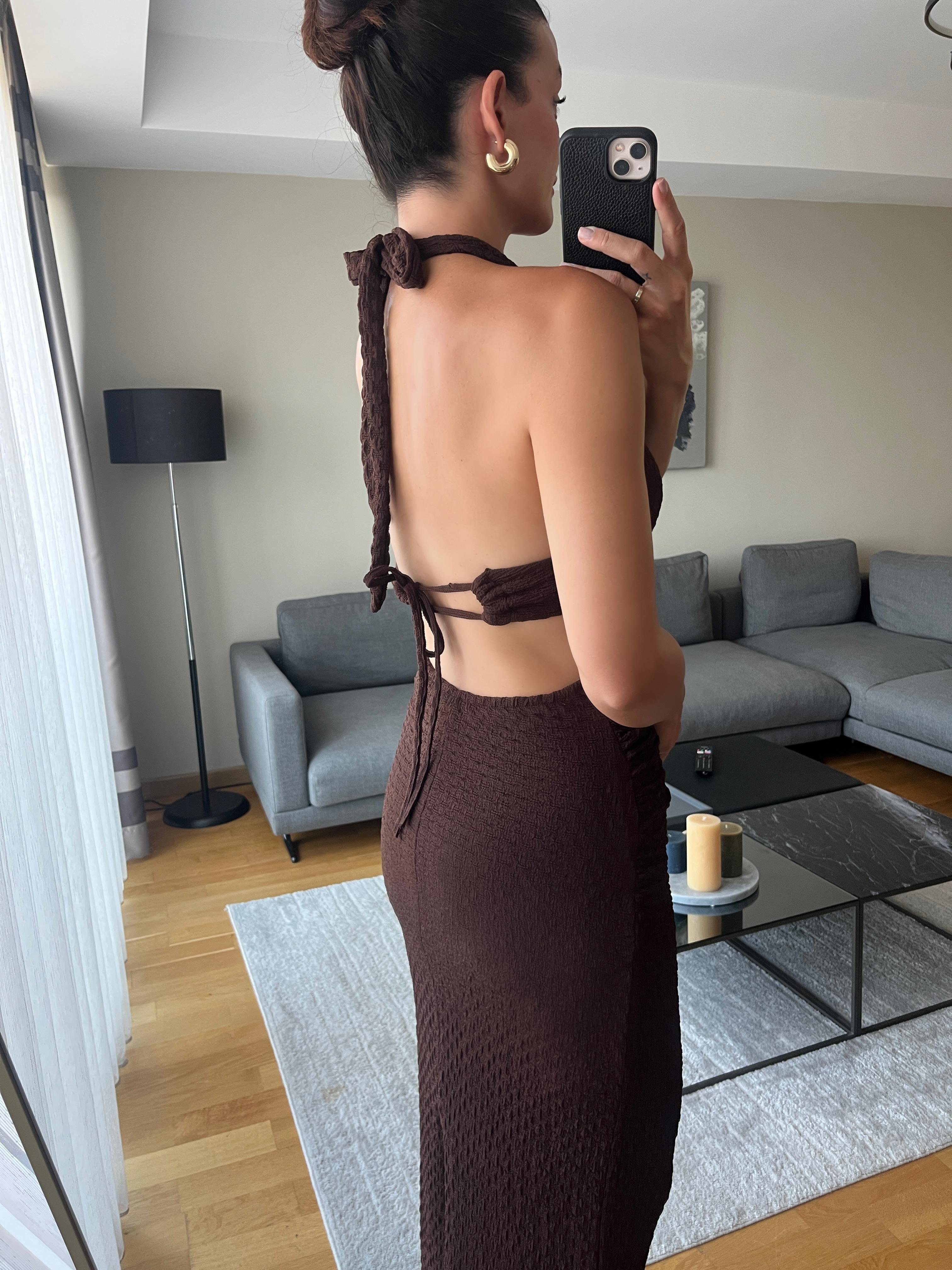 Kahve Aksesuar Detaylı Cut Out Elbise 