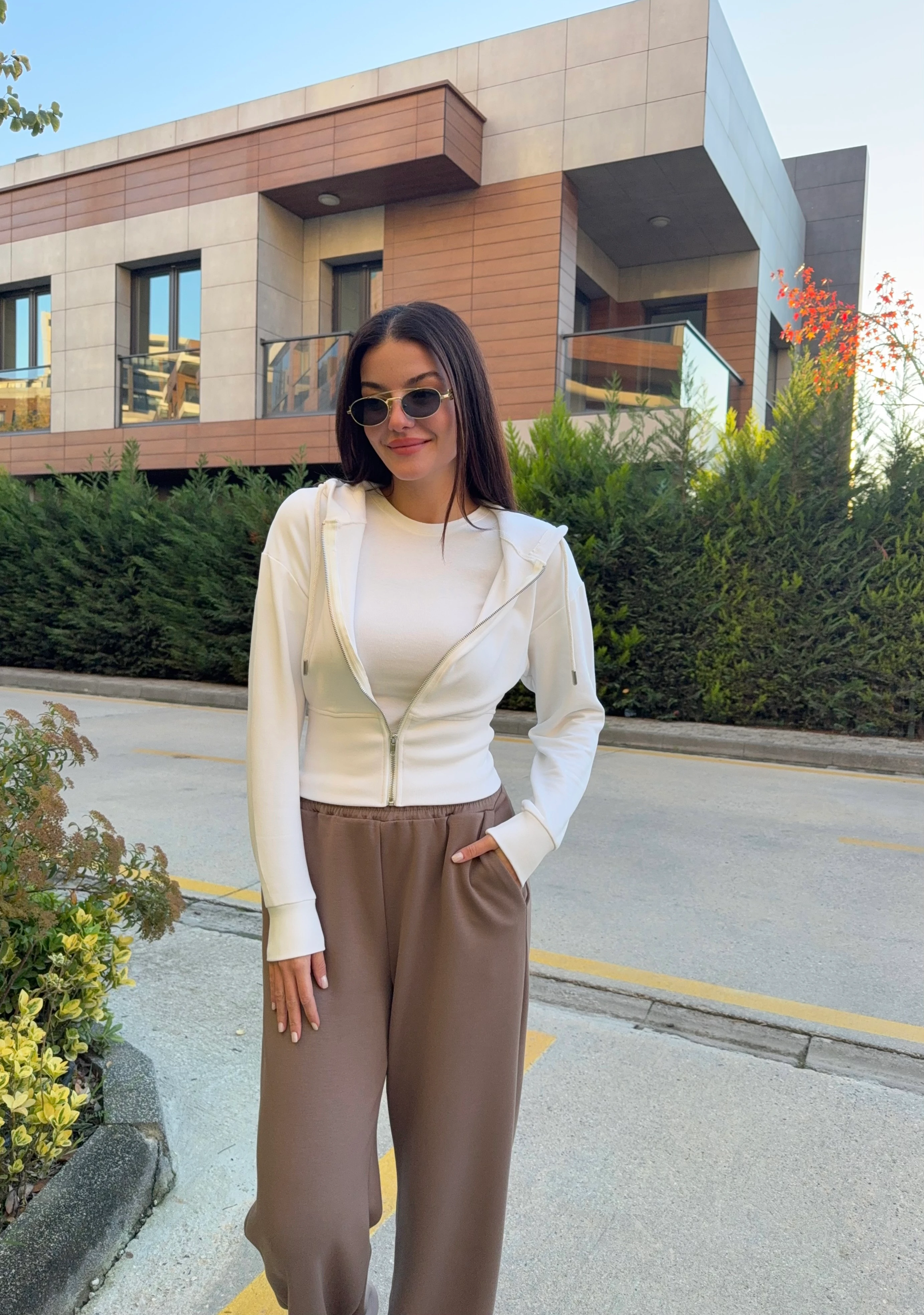 Ekru Kapüşonlu Pamuklu Hırka 