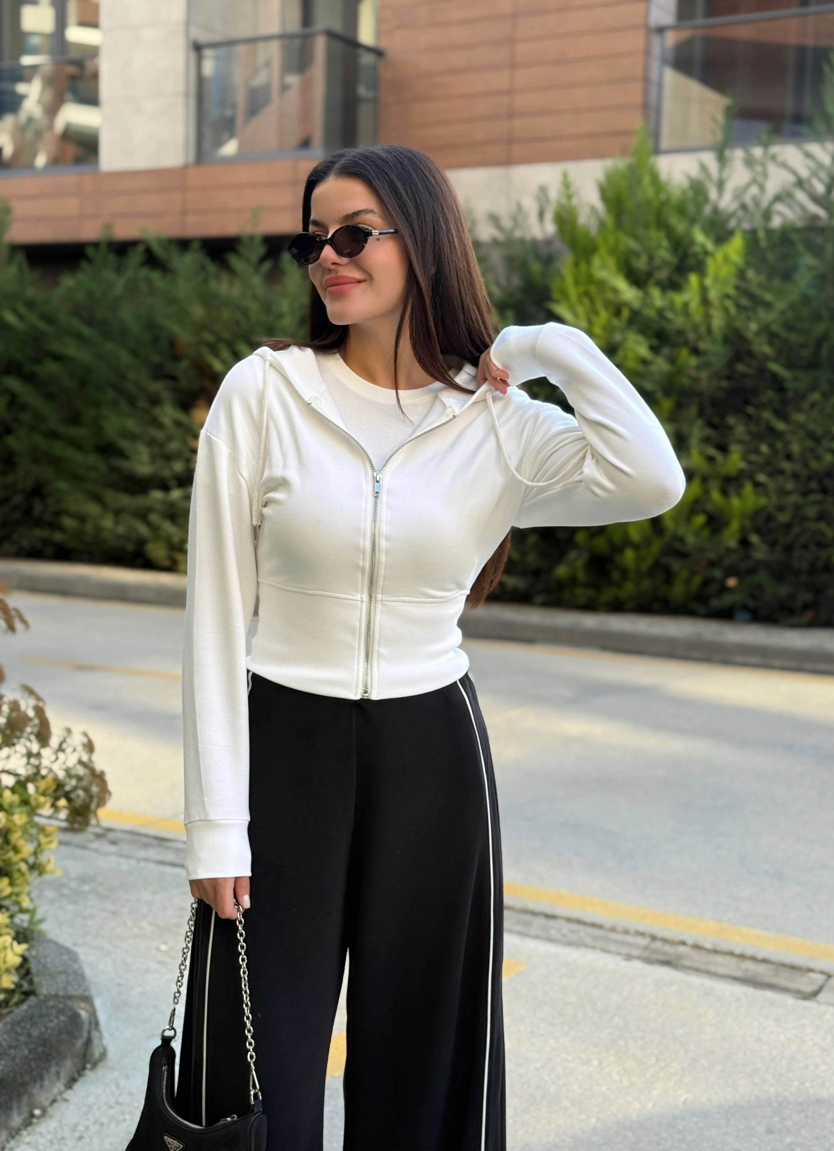 Ekru Kapüşonlu Pamuklu Hırka 