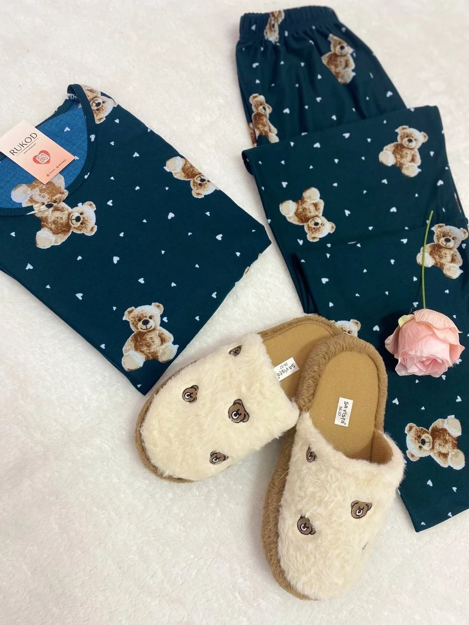 Kadın Uzun Kollu Ayıcık Desenli Bisiklet Yaka Pijama Takımı