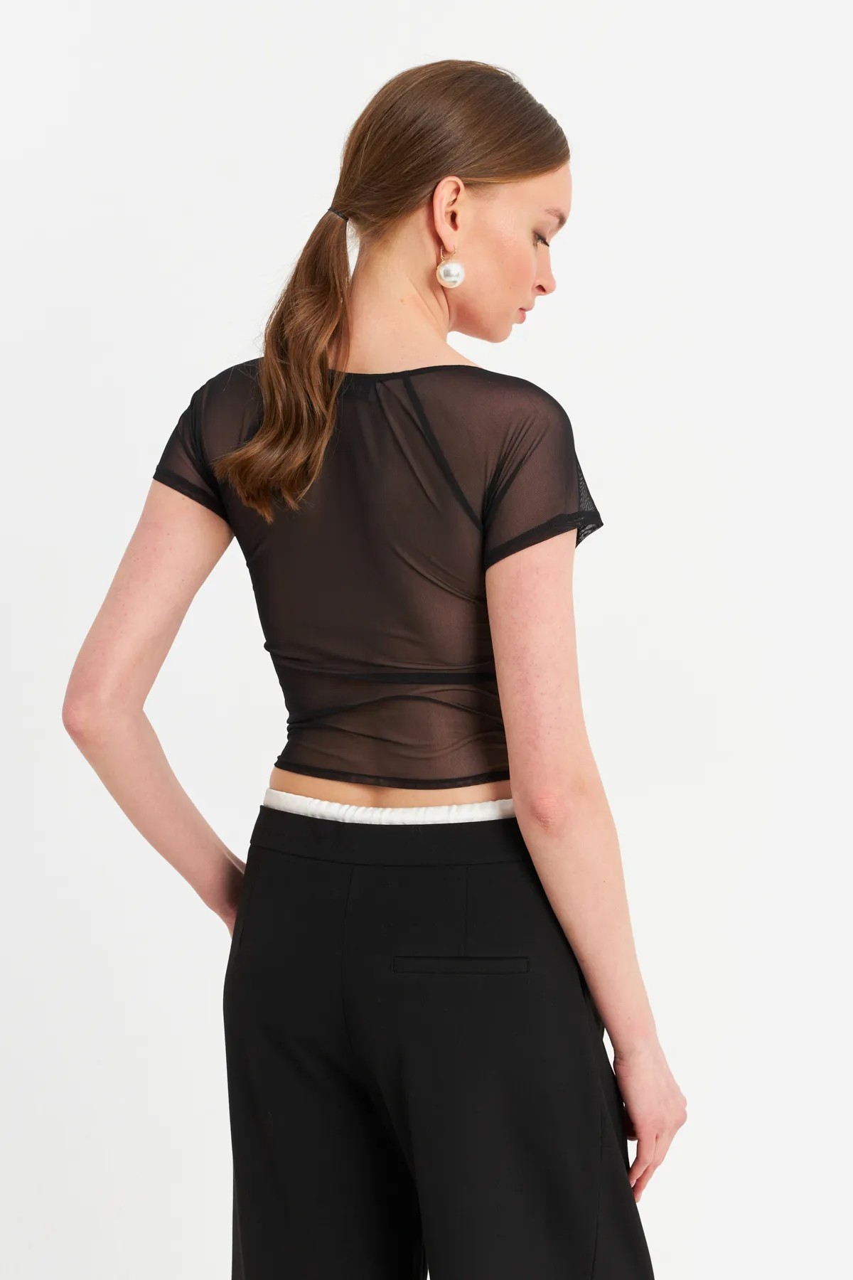 Siyah Büzgülü Tül Crop