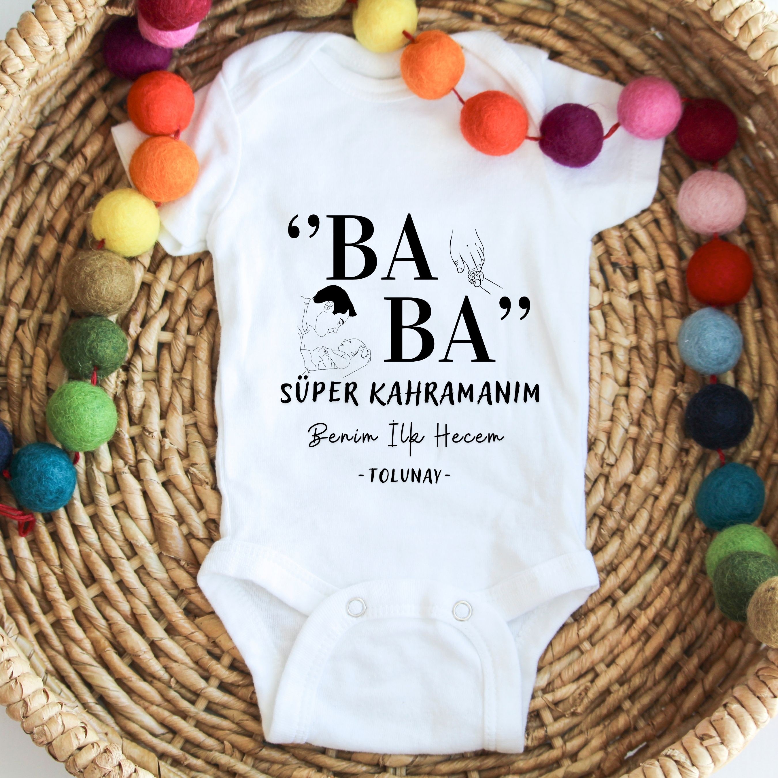Baba Süper Kahramanın İlk hecem Kişiye Özel Bebek Zıbın
