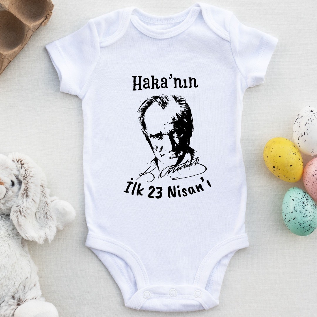 İlk 23 Nisan'ı Yazılı Bebek Zıbın