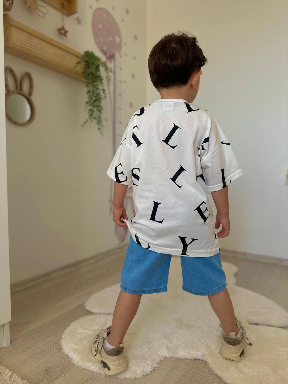 Harf Detaylı Denim Şortlu Takım