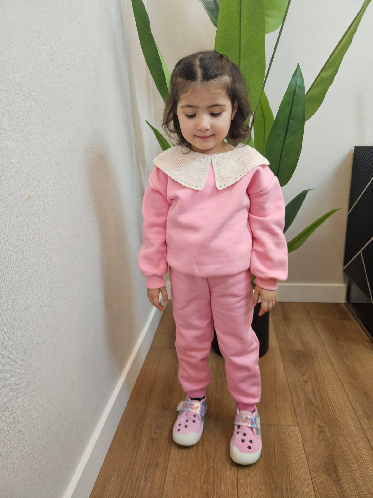 Yaka Detaylı Şardonlu Takım 