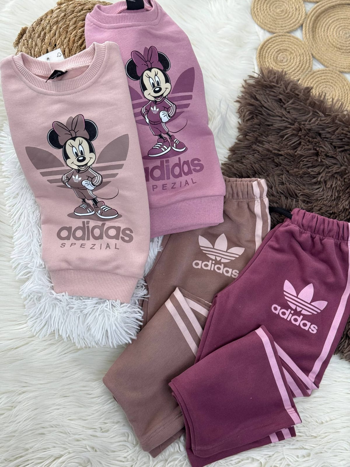 3iplik Çizgi Detaylı Takım