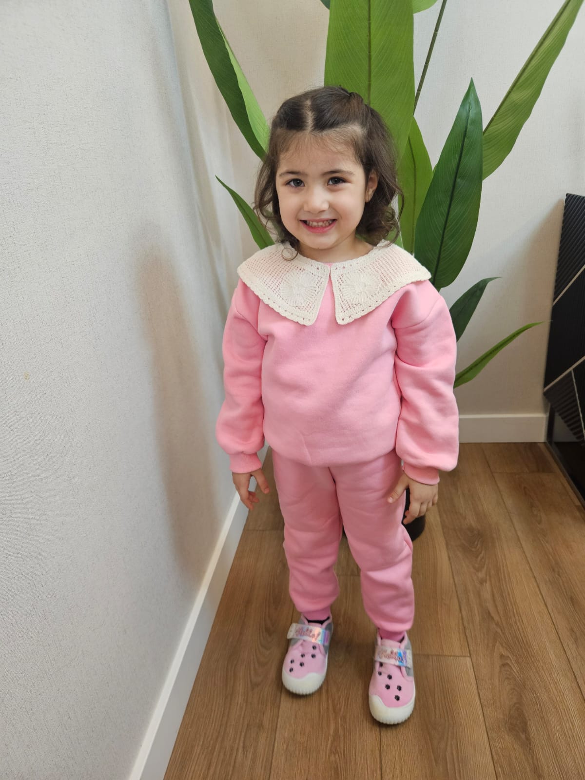 Yaka Detaylı Şardonlu Takım 