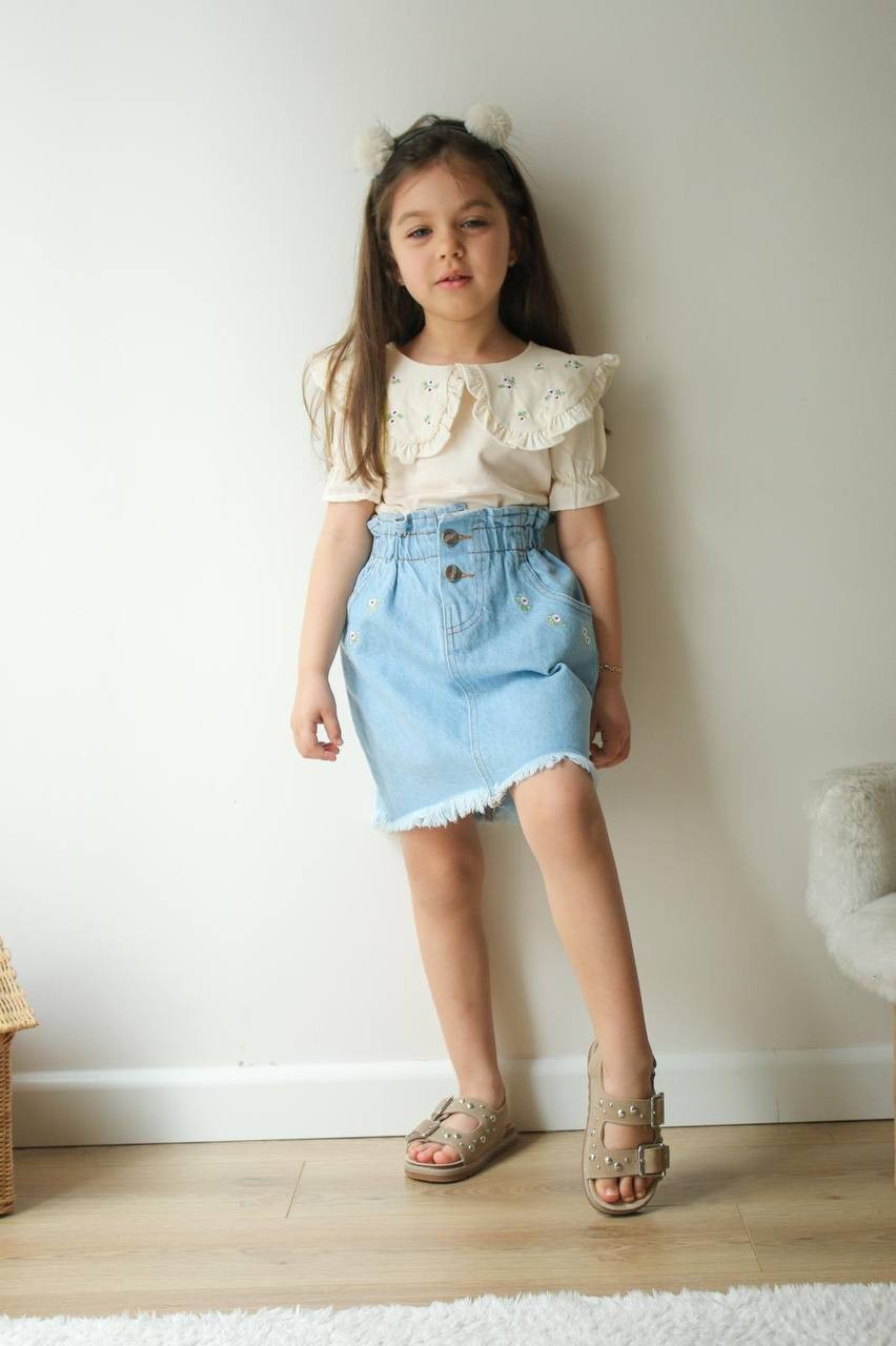 Çiçek Nakışlı Denim Etekli Takım 