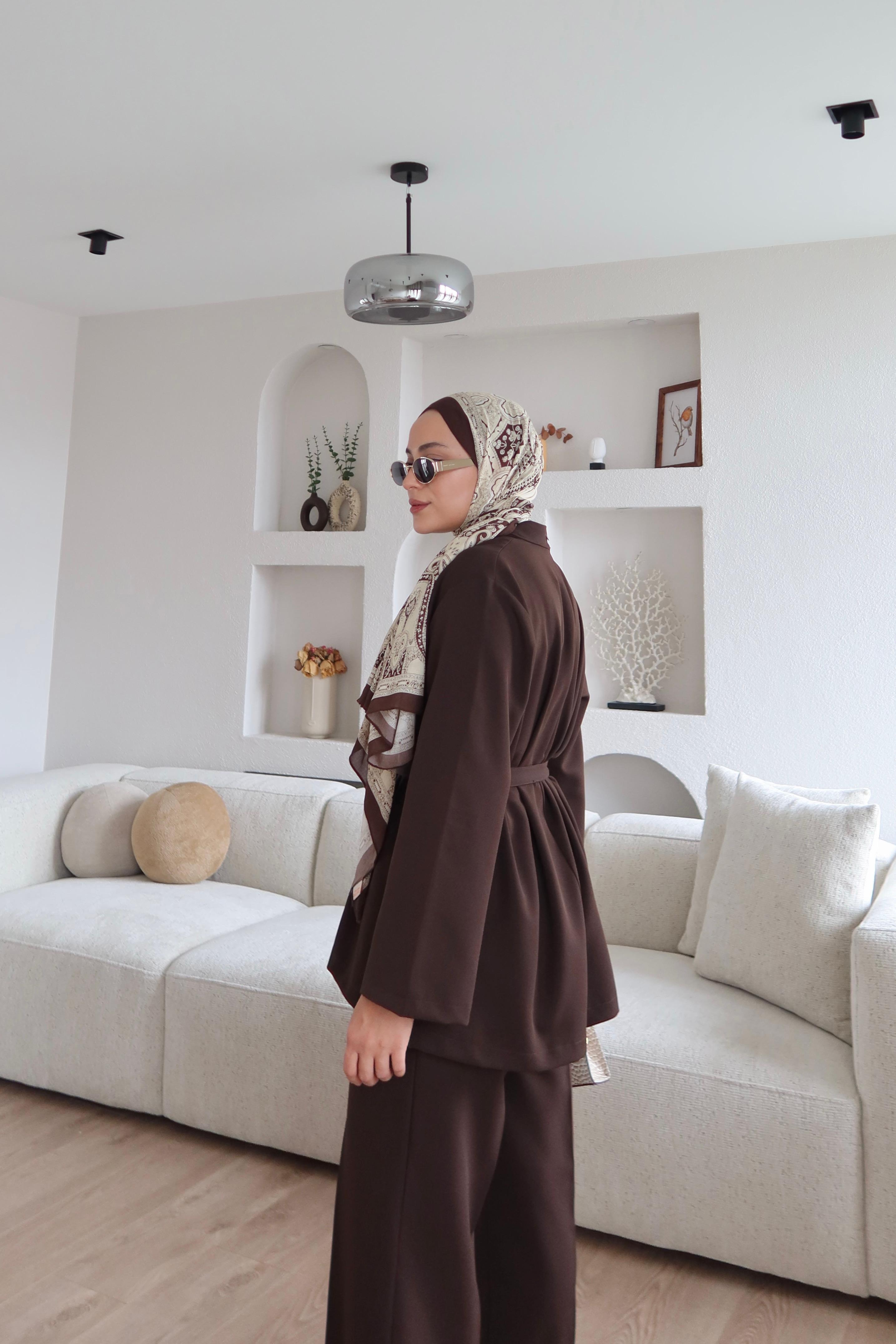 Gold Broş Detaylı Pantolon Takım Kahverengi 