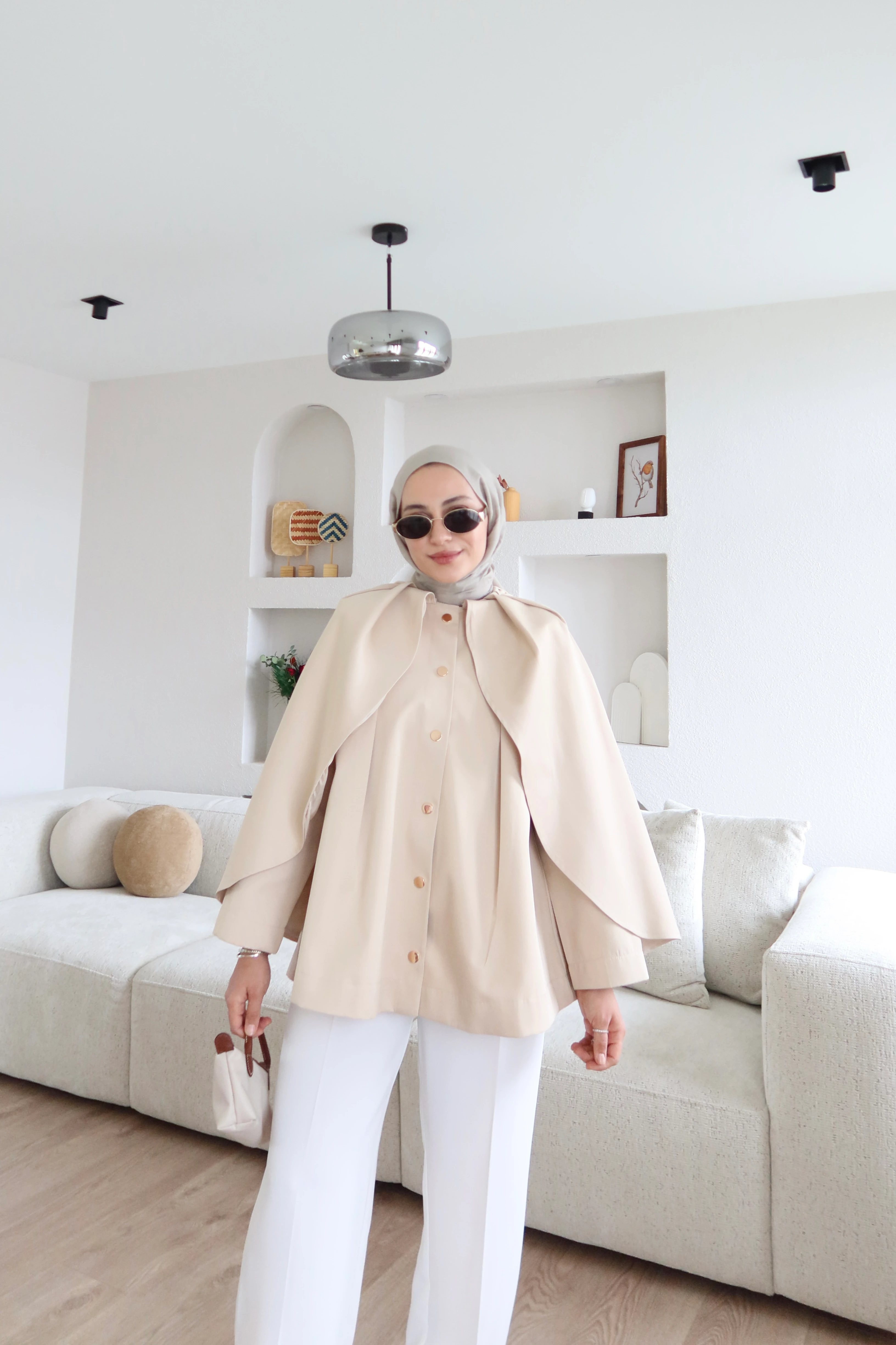 Gabardin Kumaş Pelerinli Kısa Trençkot Taş