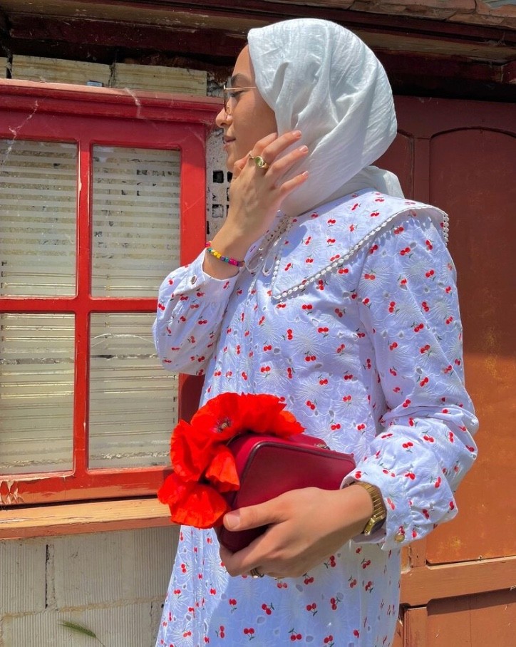 Vintage Yaka Kiraz Desen Elbise