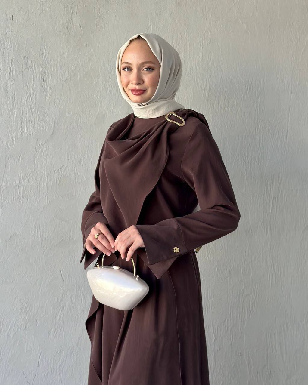 Broş Detay Pantolonlu Takım