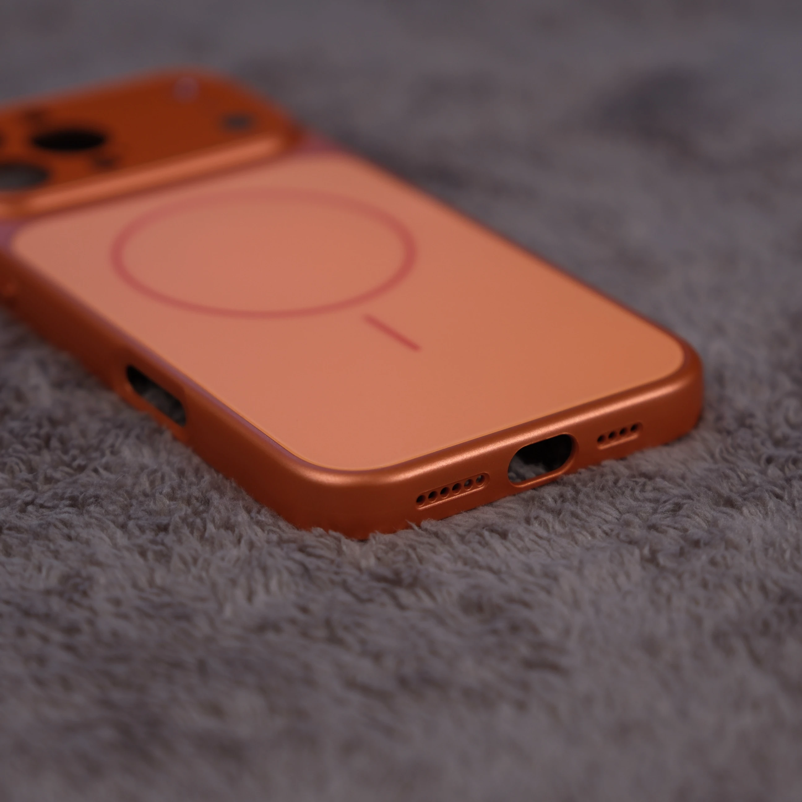 iPhone 15 Pro Max'i iPhone 17 Pro Max'e dönüştüren Formen Kapak