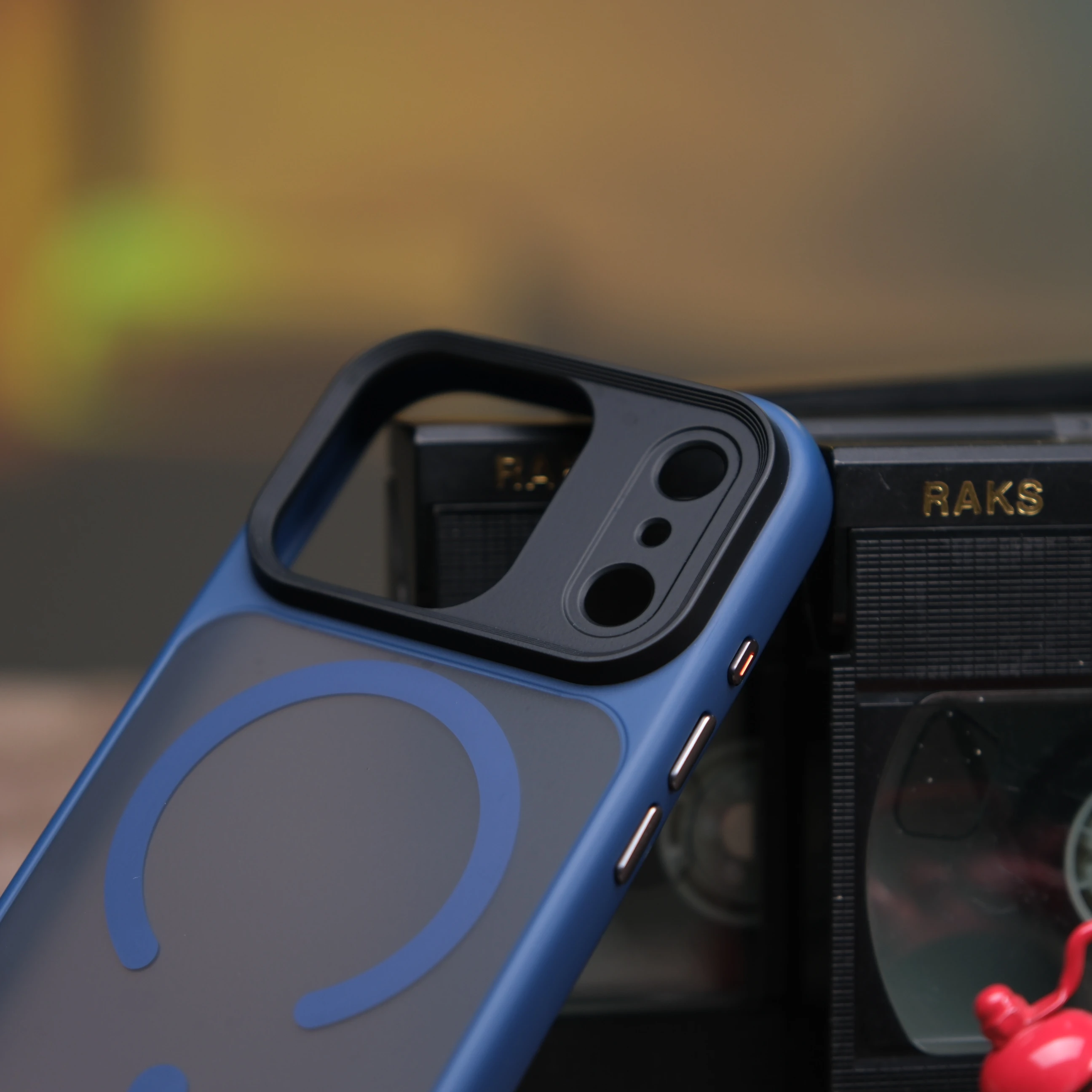 iPhone 16e için Flet MagSafe'li Kılıf