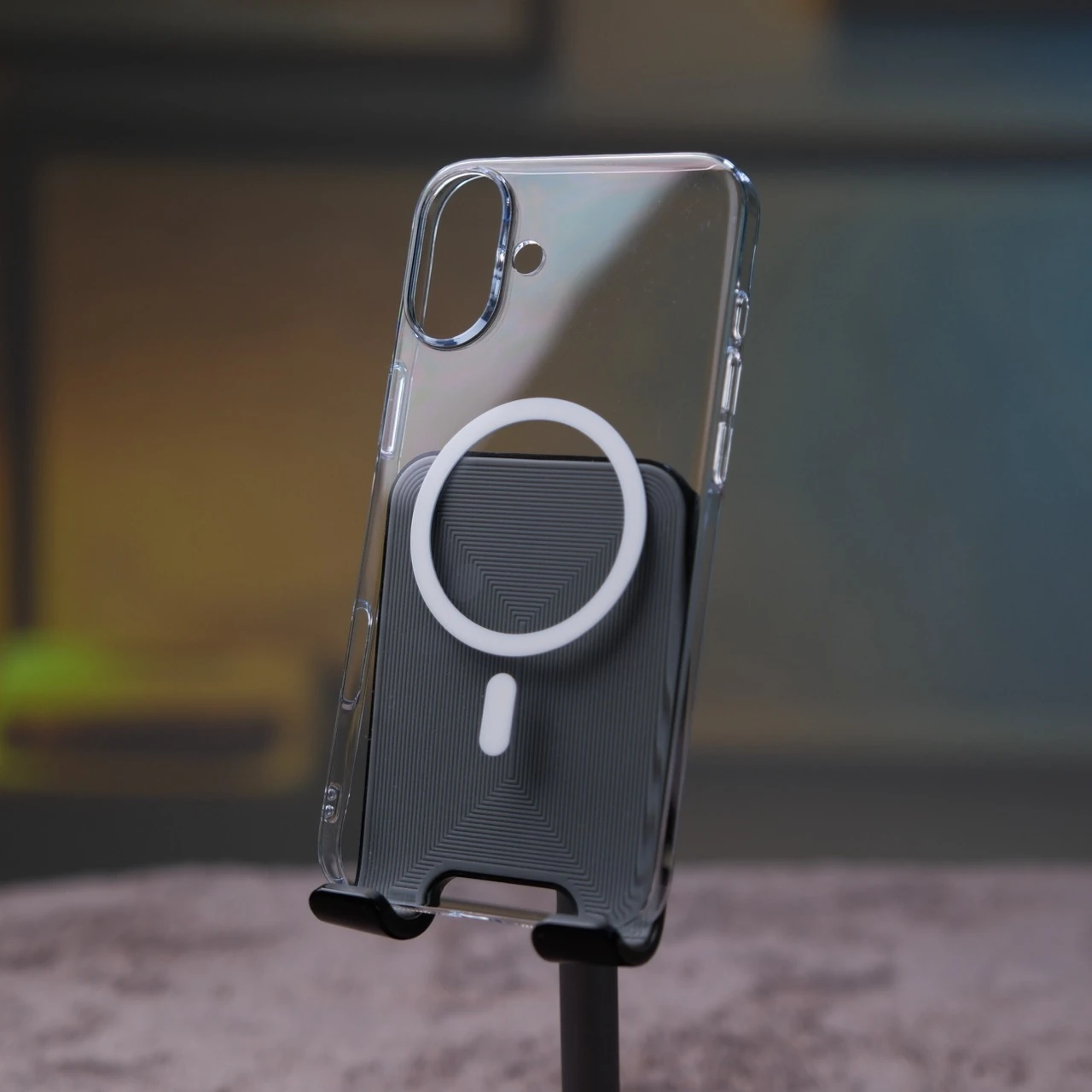 iPhone 16 için We Are Clean Kılıf